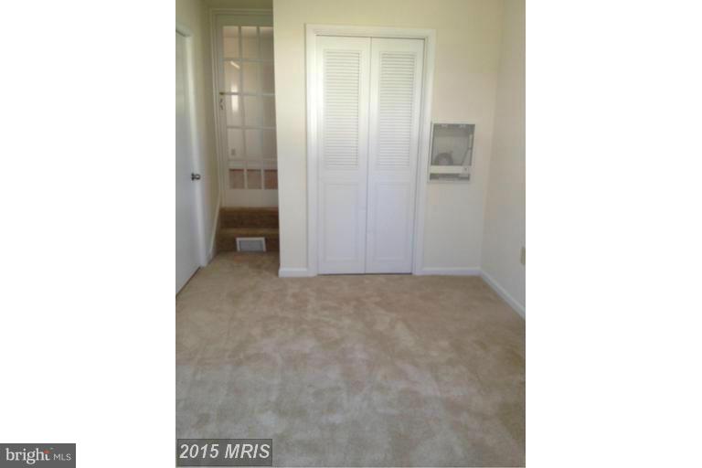 BROYHILL PARK - Residential Lease