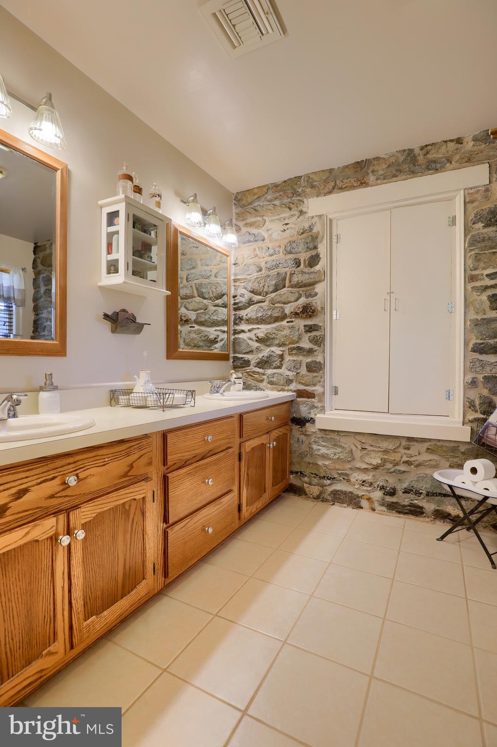 ROCKY RIDGE - Residential