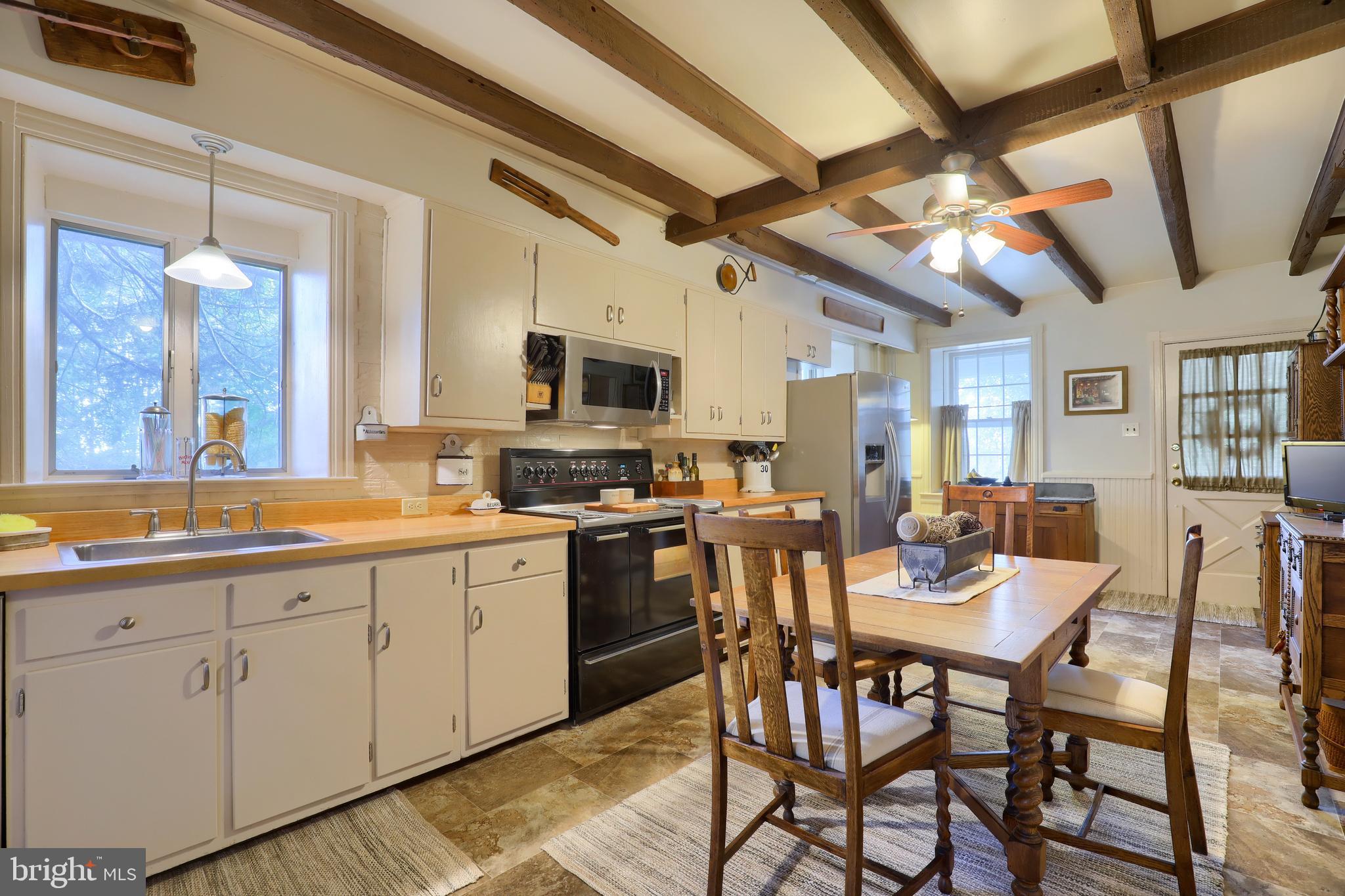 ROCKY RIDGE - Residential