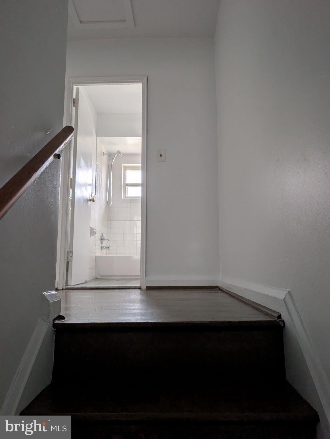 504 QUEENSGATE ROAD
