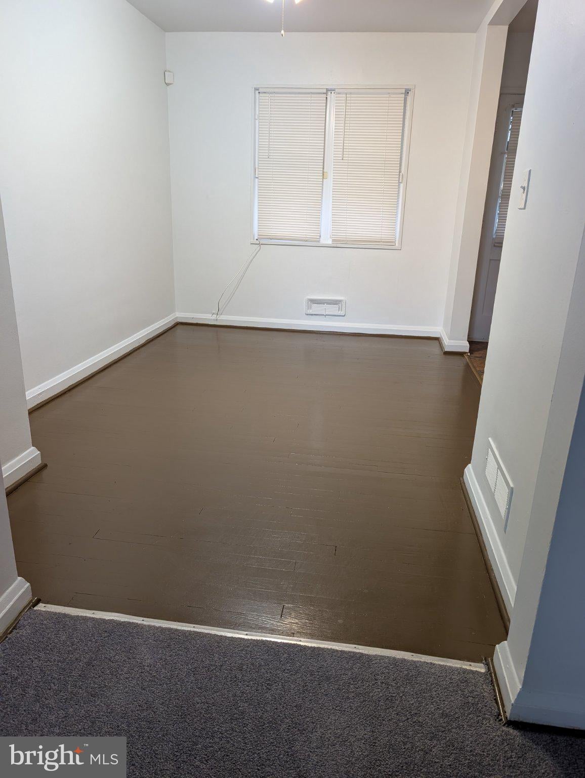 504 QUEENSGATE ROAD