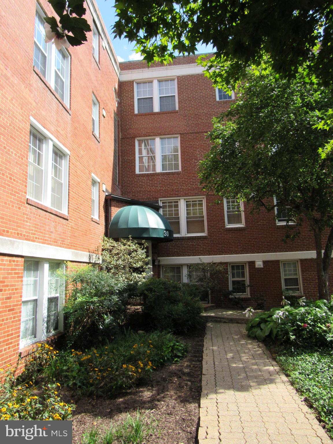 ARBORS OF ARLINGTON - Residential Lease
