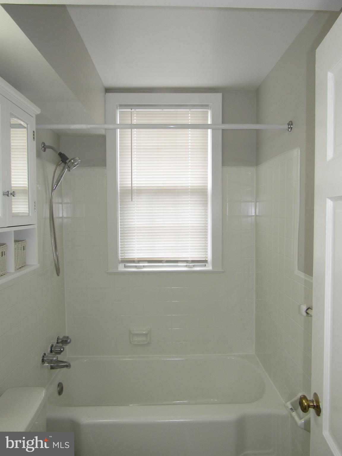 ARBORS OF ARLINGTON - Residential Lease