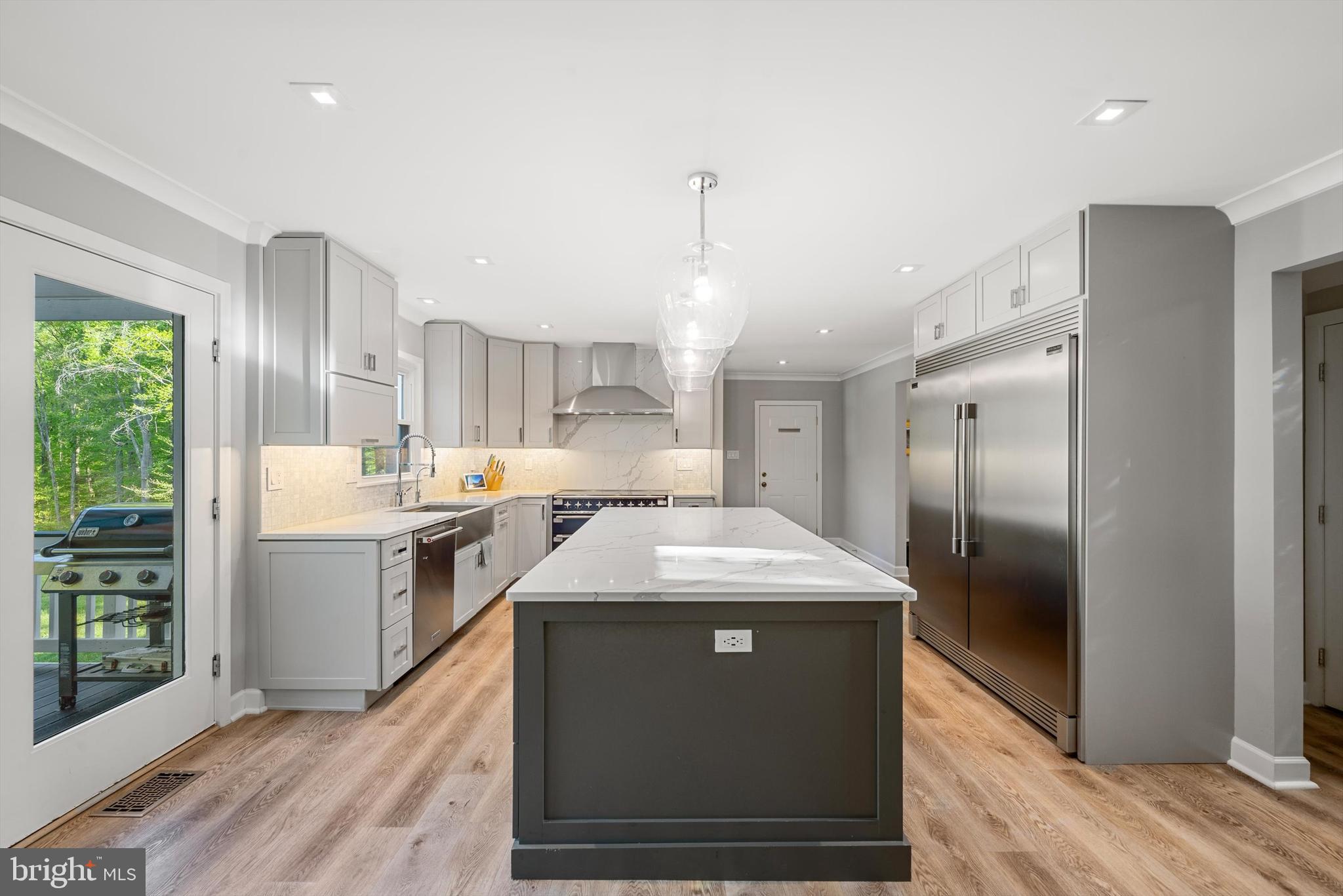 HENDERSON HILLS - Residential