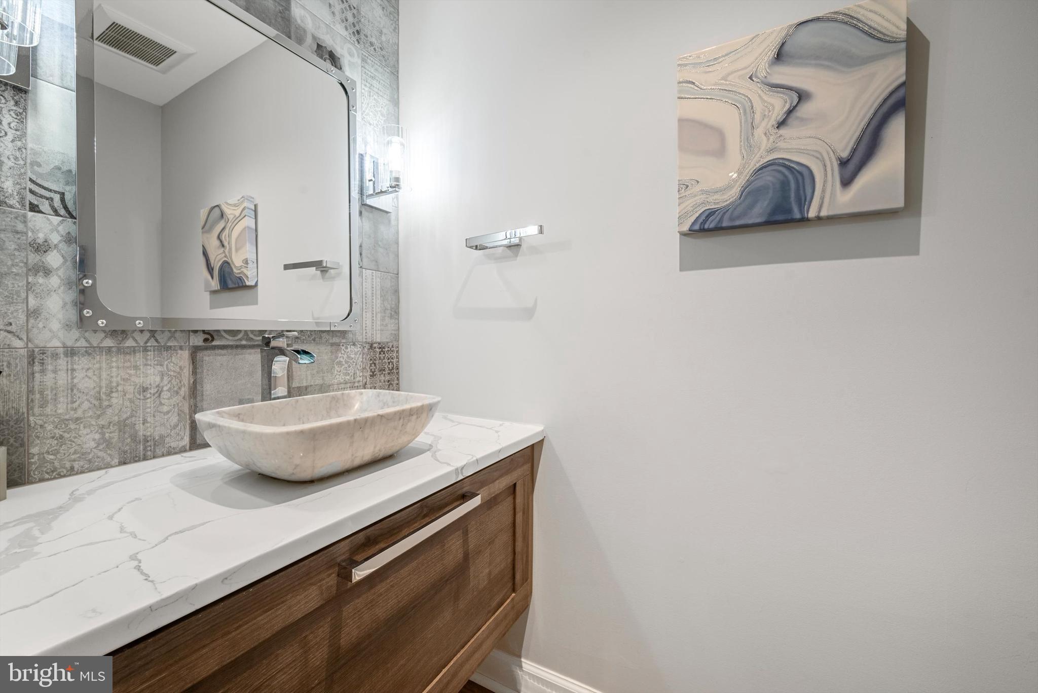 HENDERSON HILLS - Residential