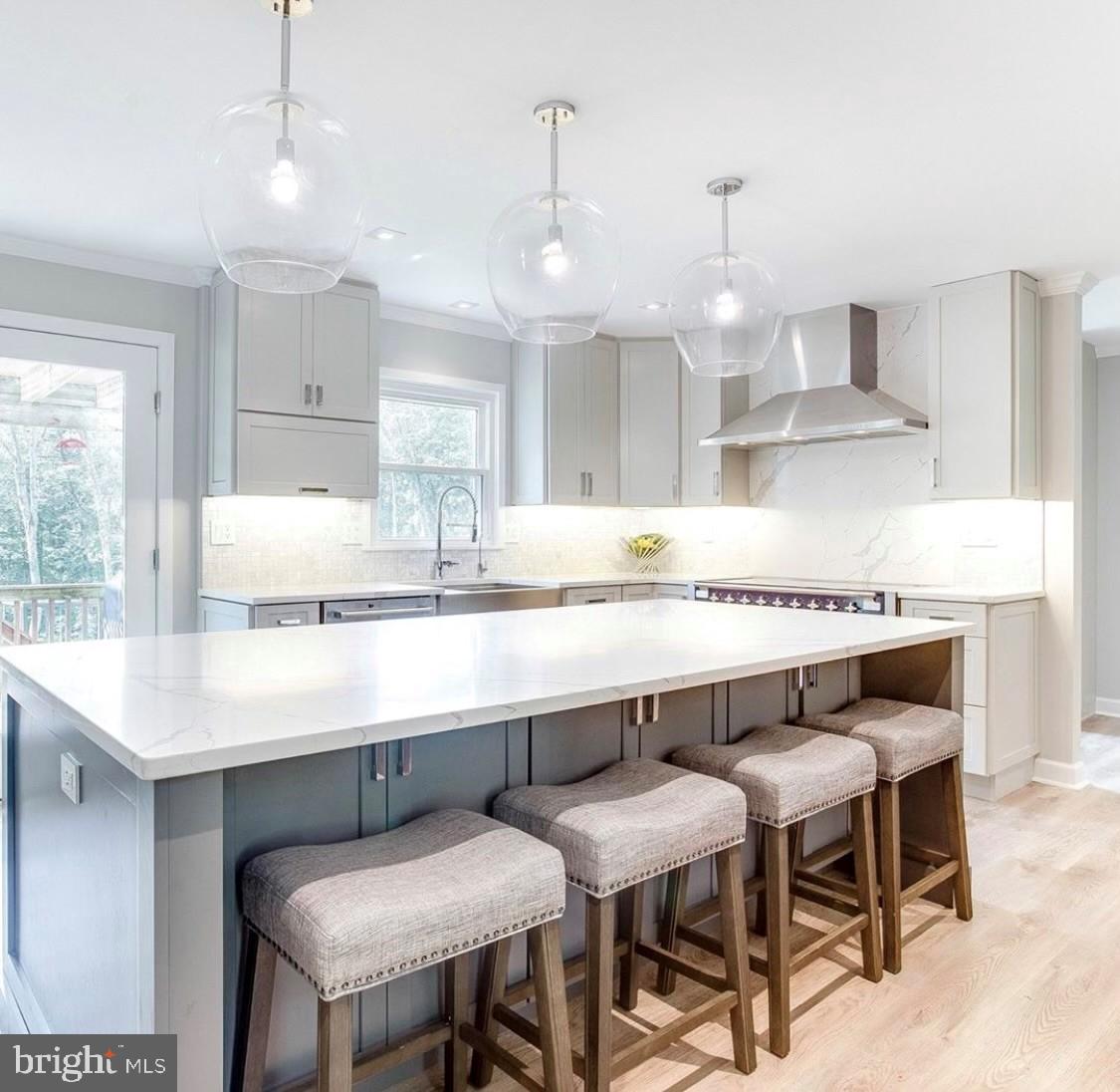 HENDERSON HILLS - Residential