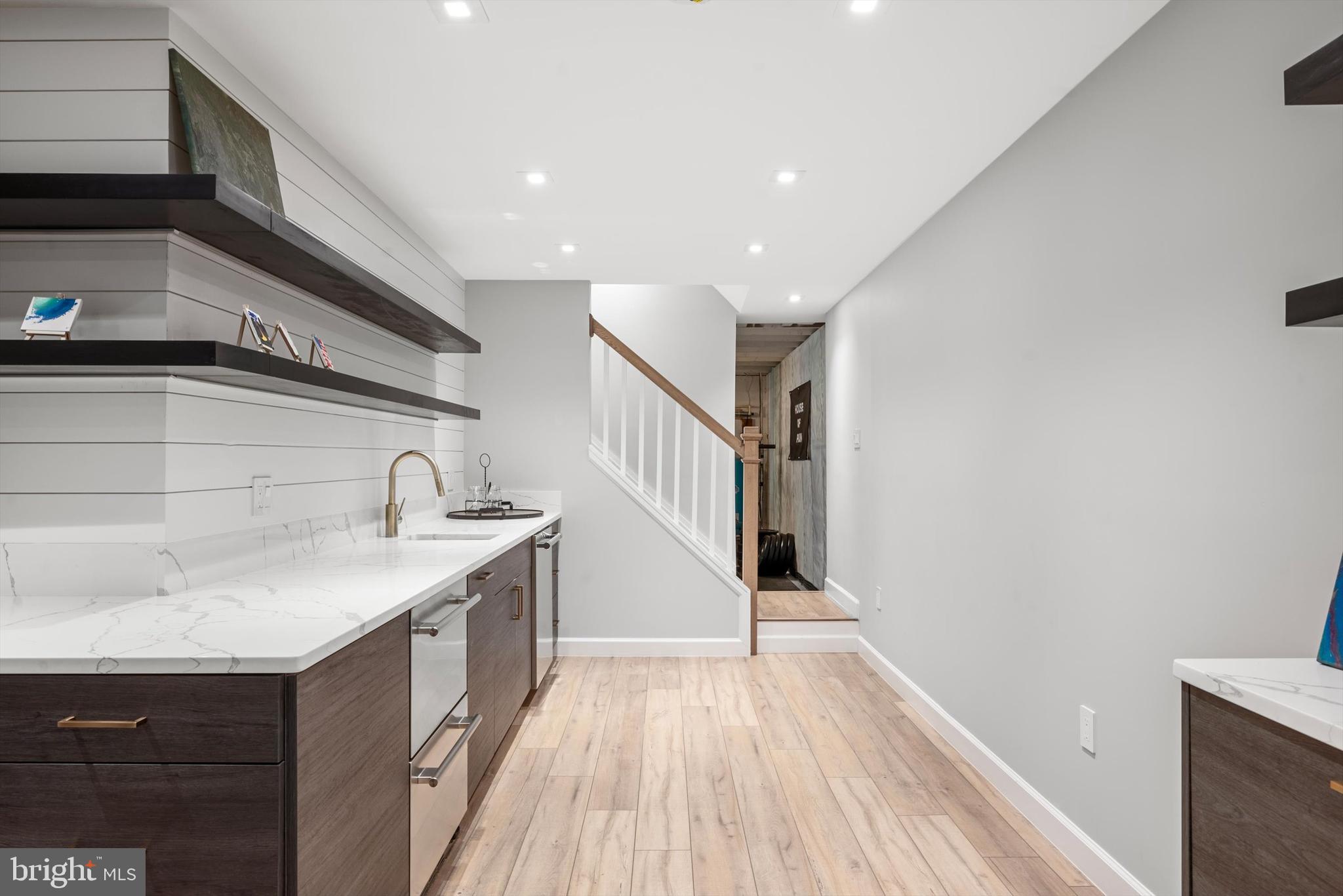 HENDERSON HILLS - Residential