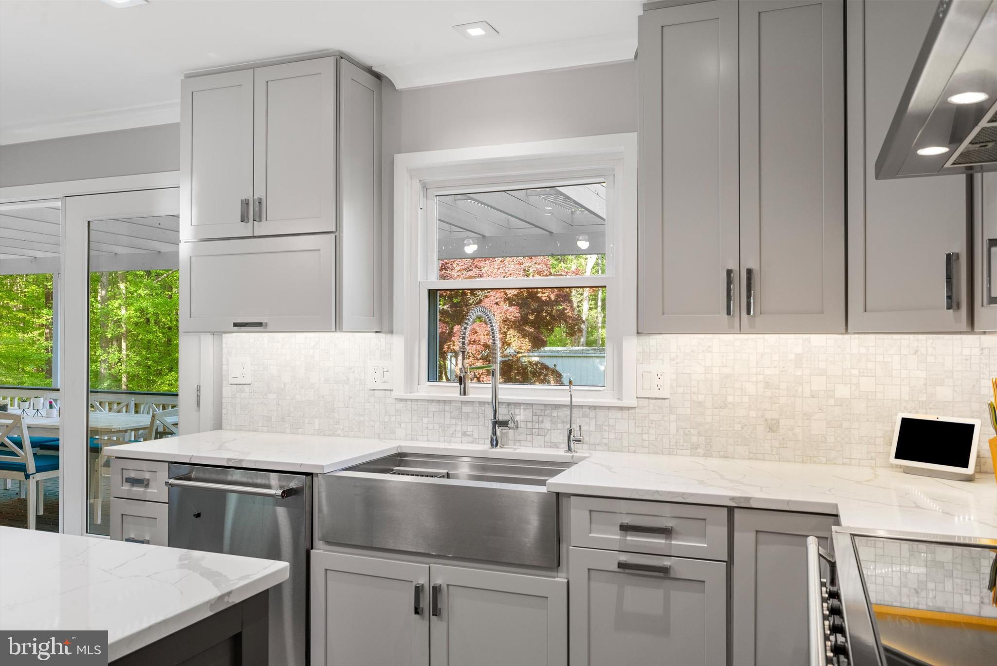 HENDERSON HILLS - Residential