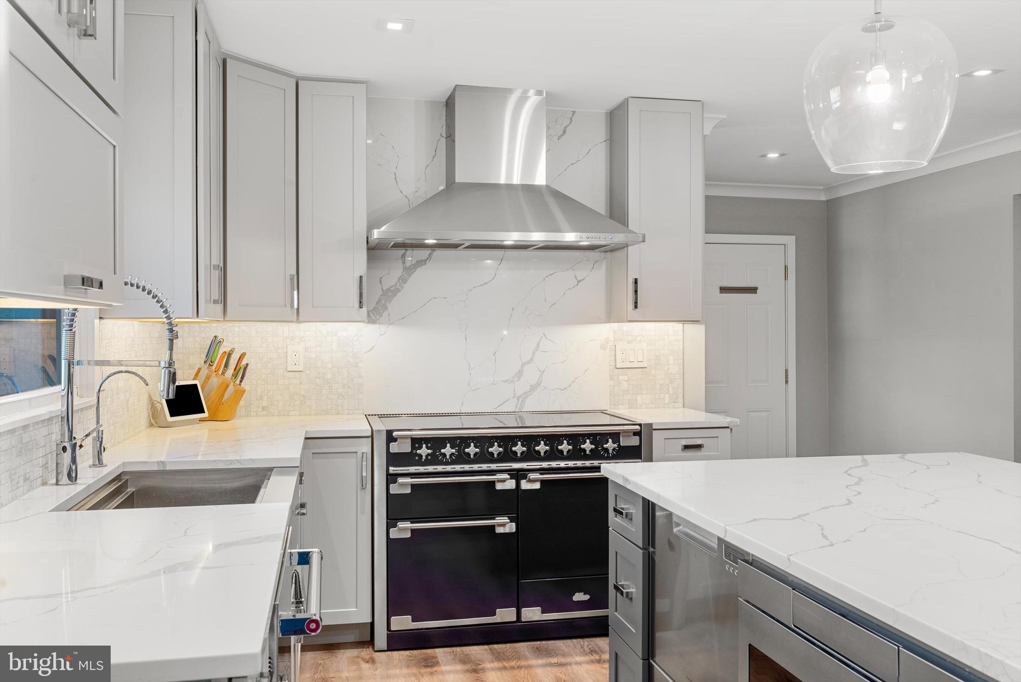 HENDERSON HILLS - Residential