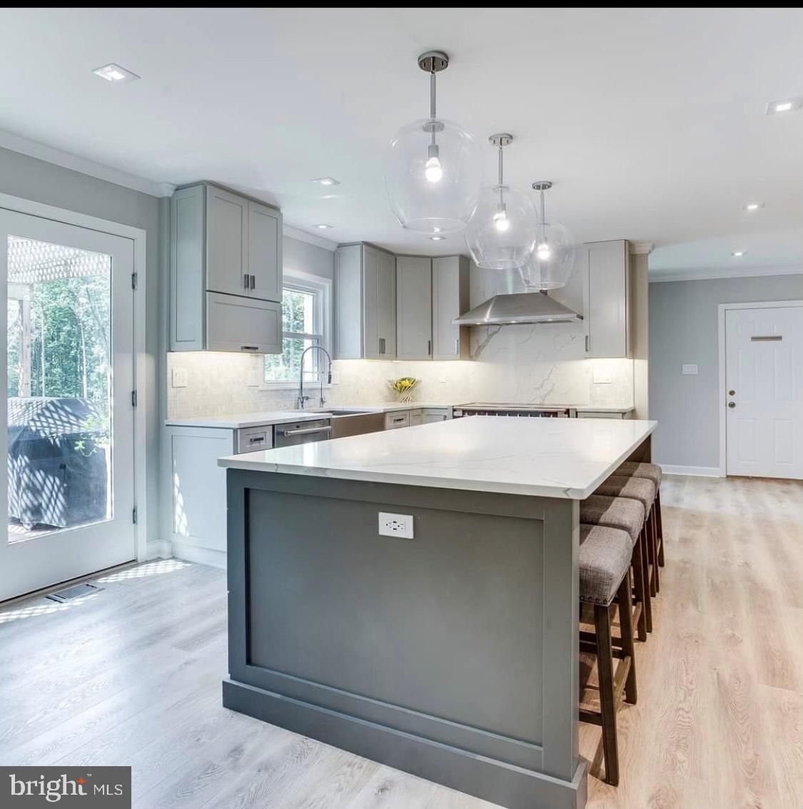 HENDERSON HILLS - Residential