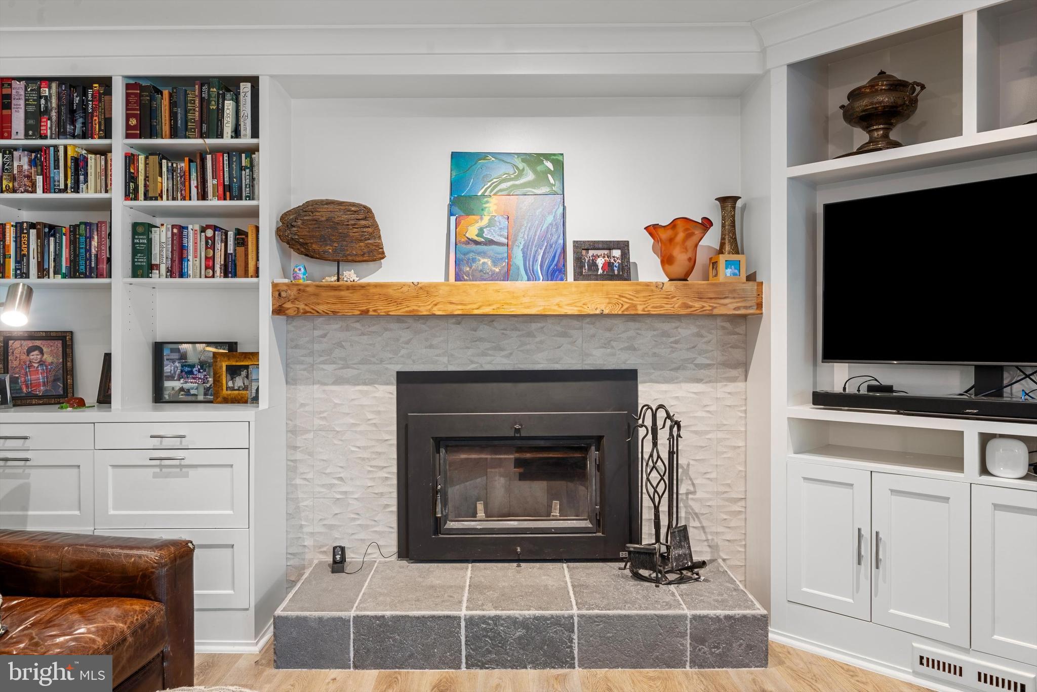 HENDERSON HILLS - Residential