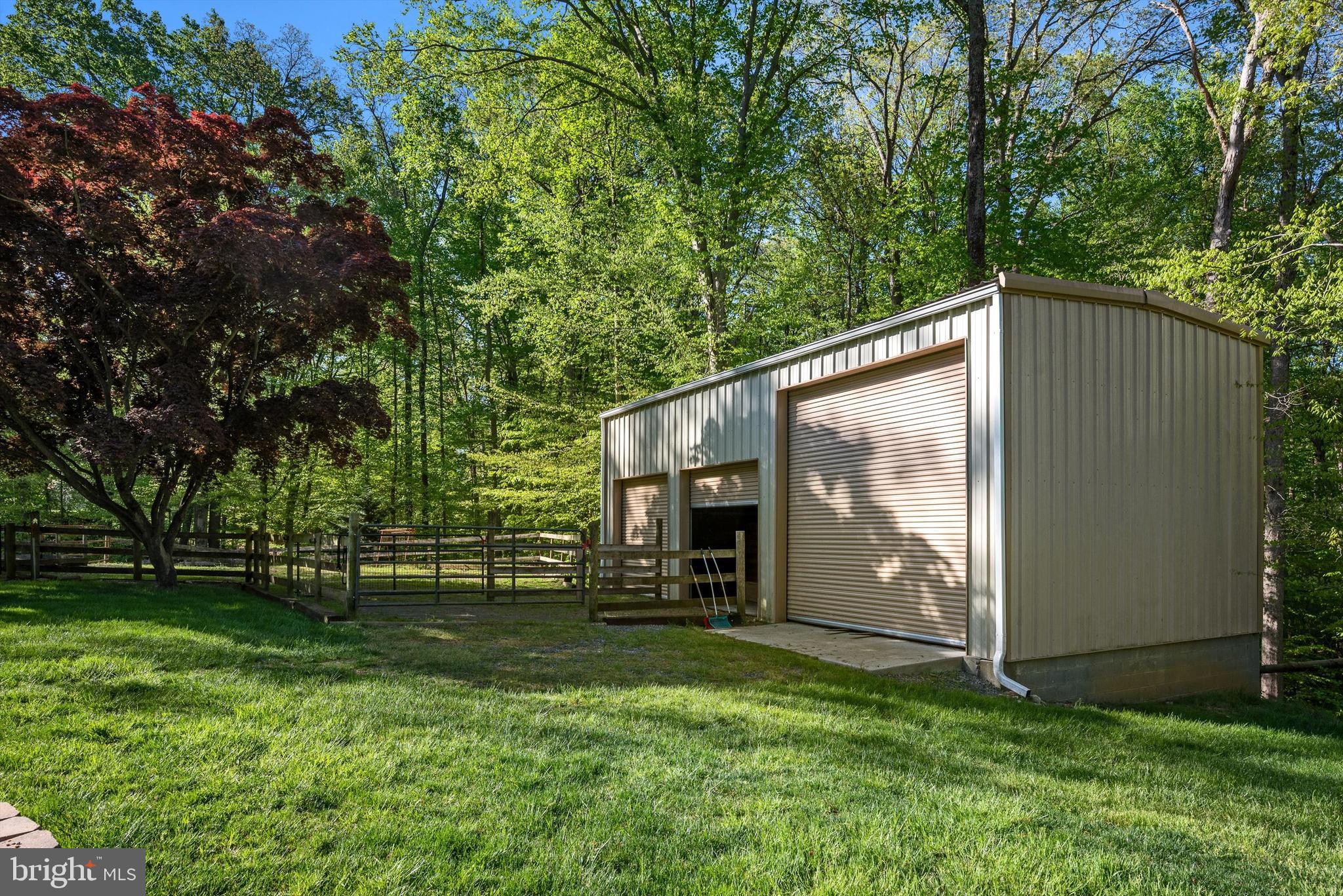 HENDERSON HILLS - Residential