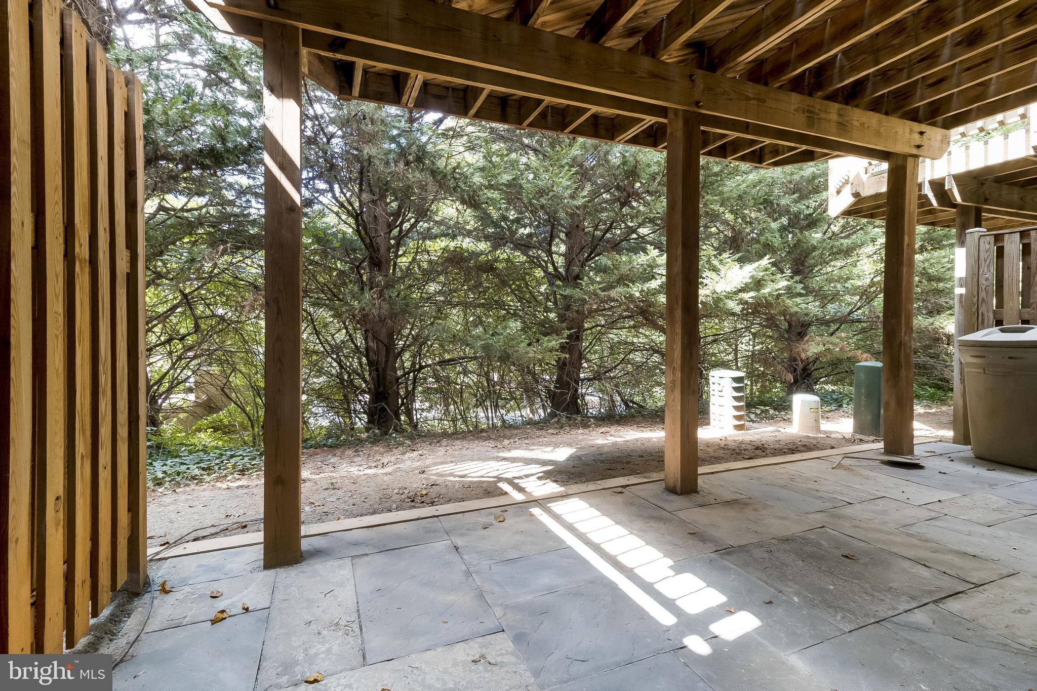 WHITLEY PARK CONDOMINIUM - Residential