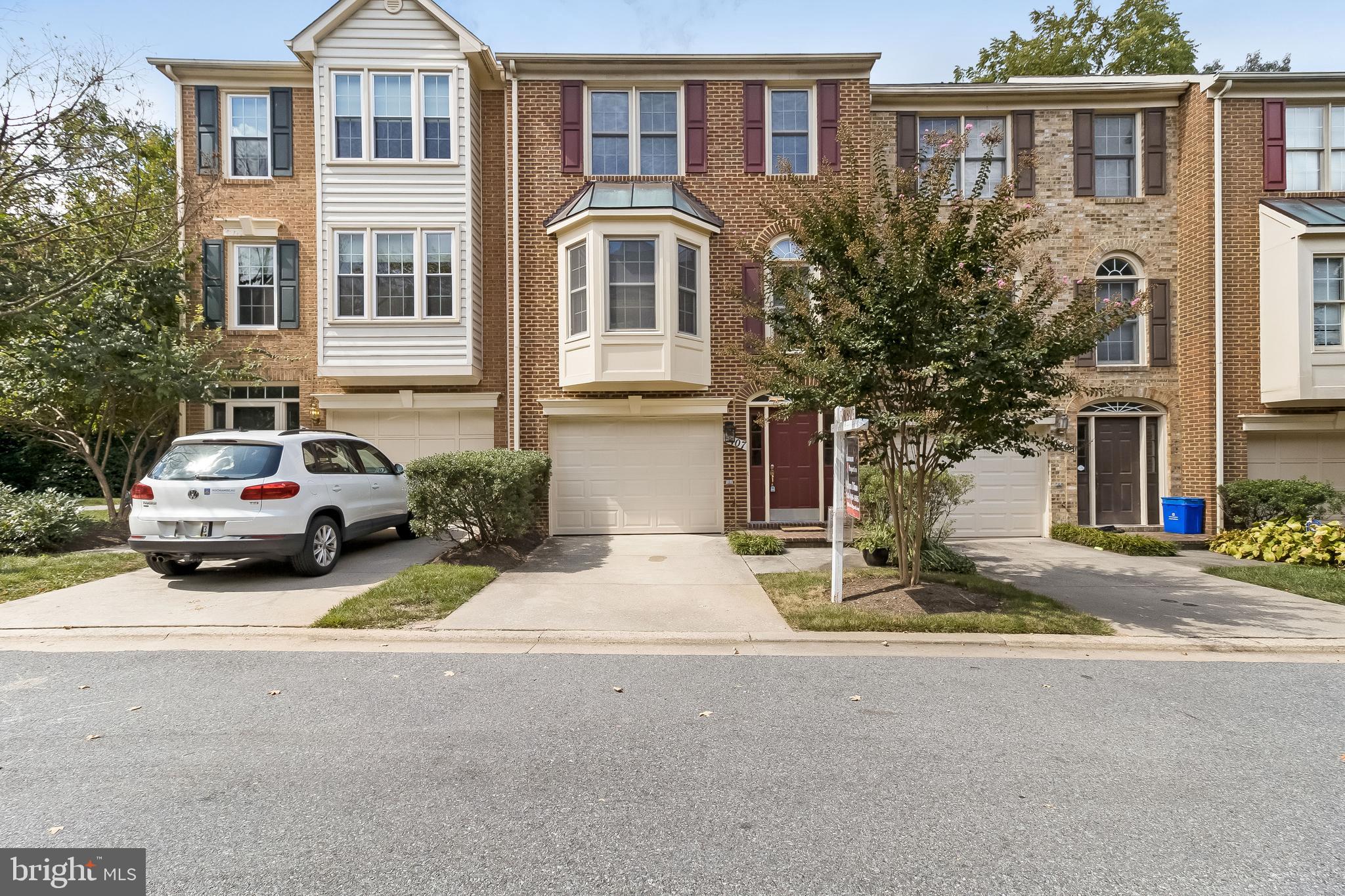 WHITLEY PARK CONDOMINIUM - Residential