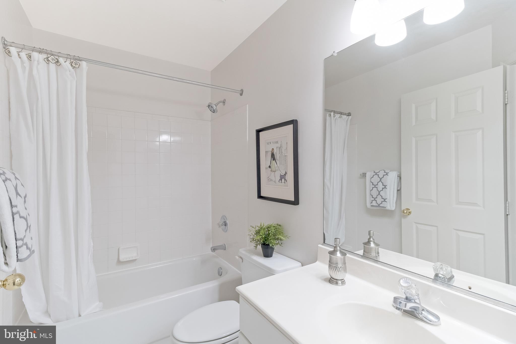 WHITLEY PARK CONDOMINIUM - Residential