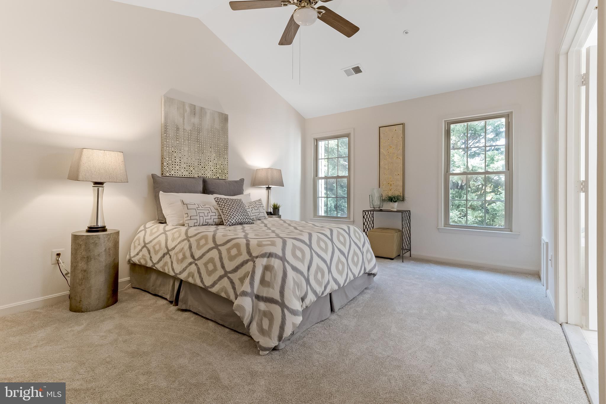 WHITLEY PARK CONDOMINIUM - Residential