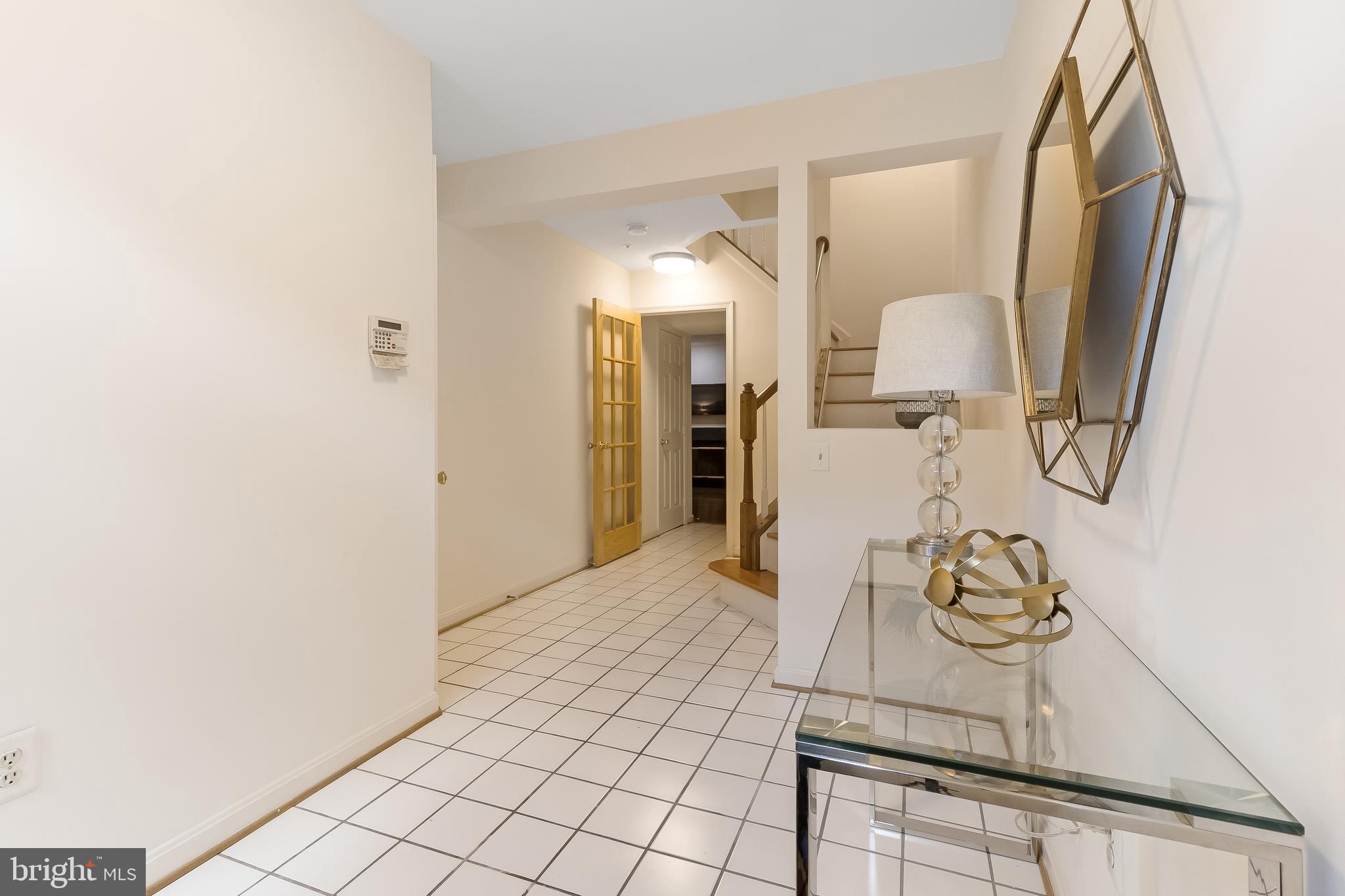 WHITLEY PARK CONDOMINIUM - Residential