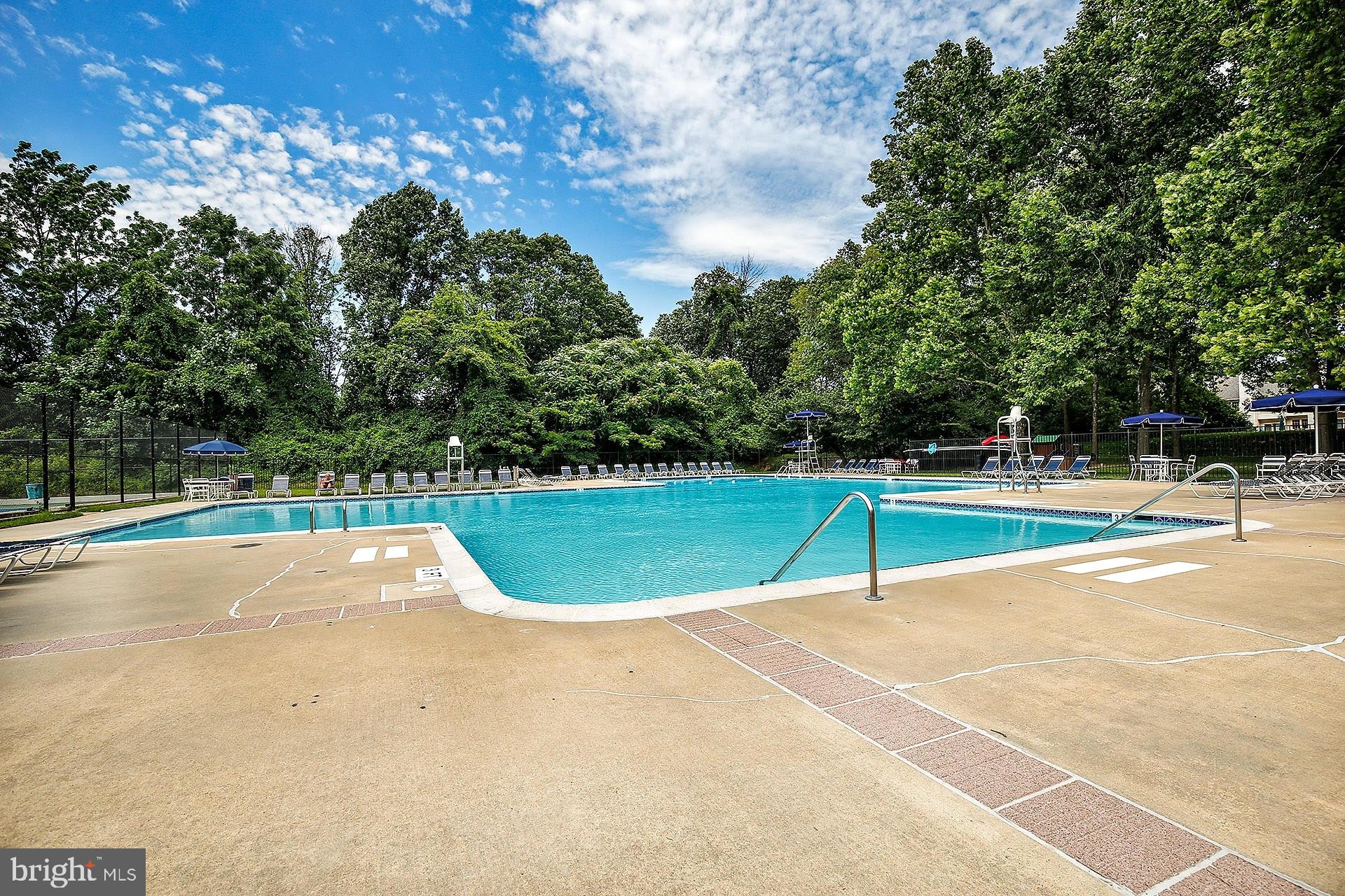 WHITLEY PARK CONDOMINIUM - Residential