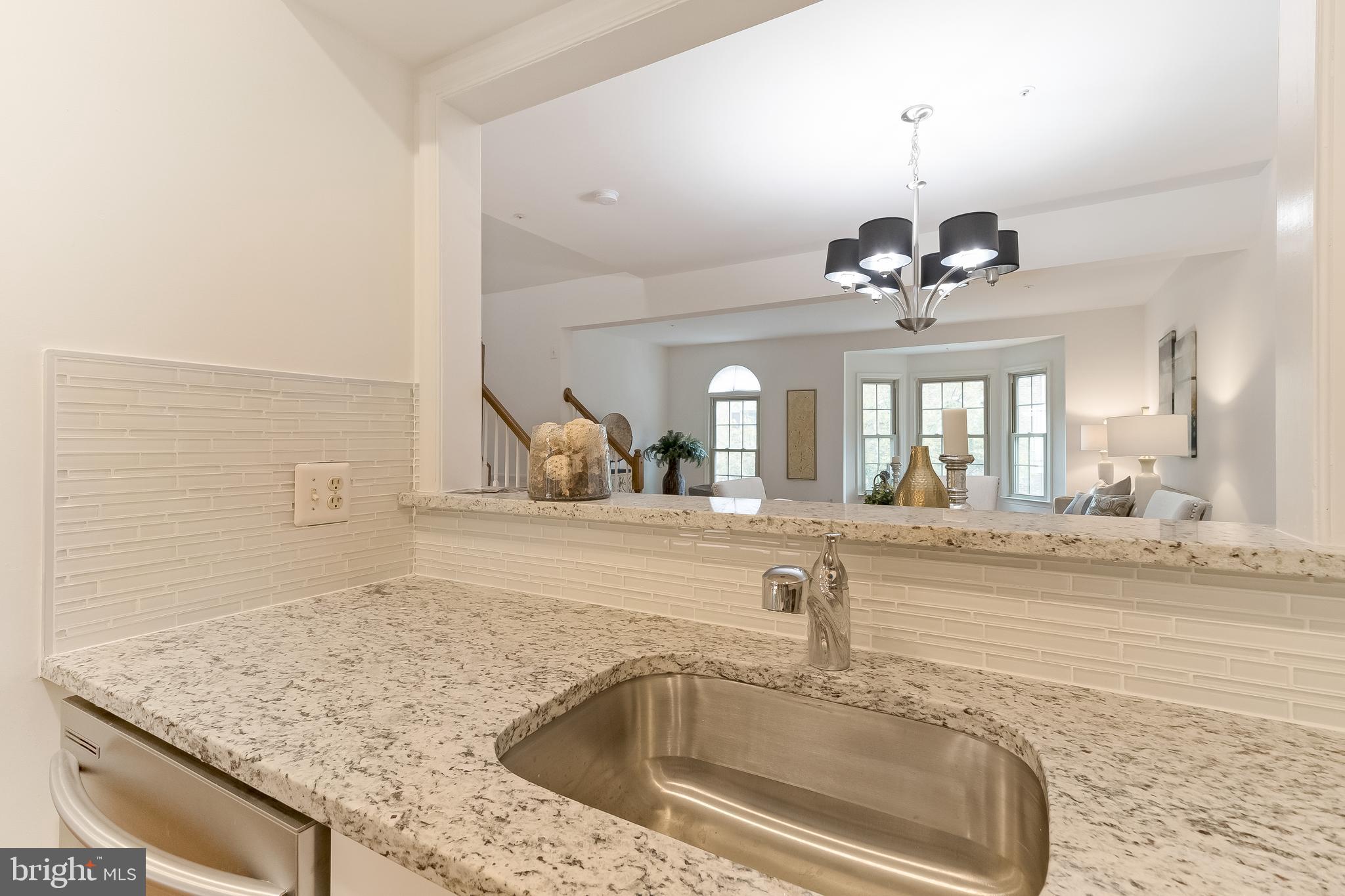 WHITLEY PARK CONDOMINIUM - Residential