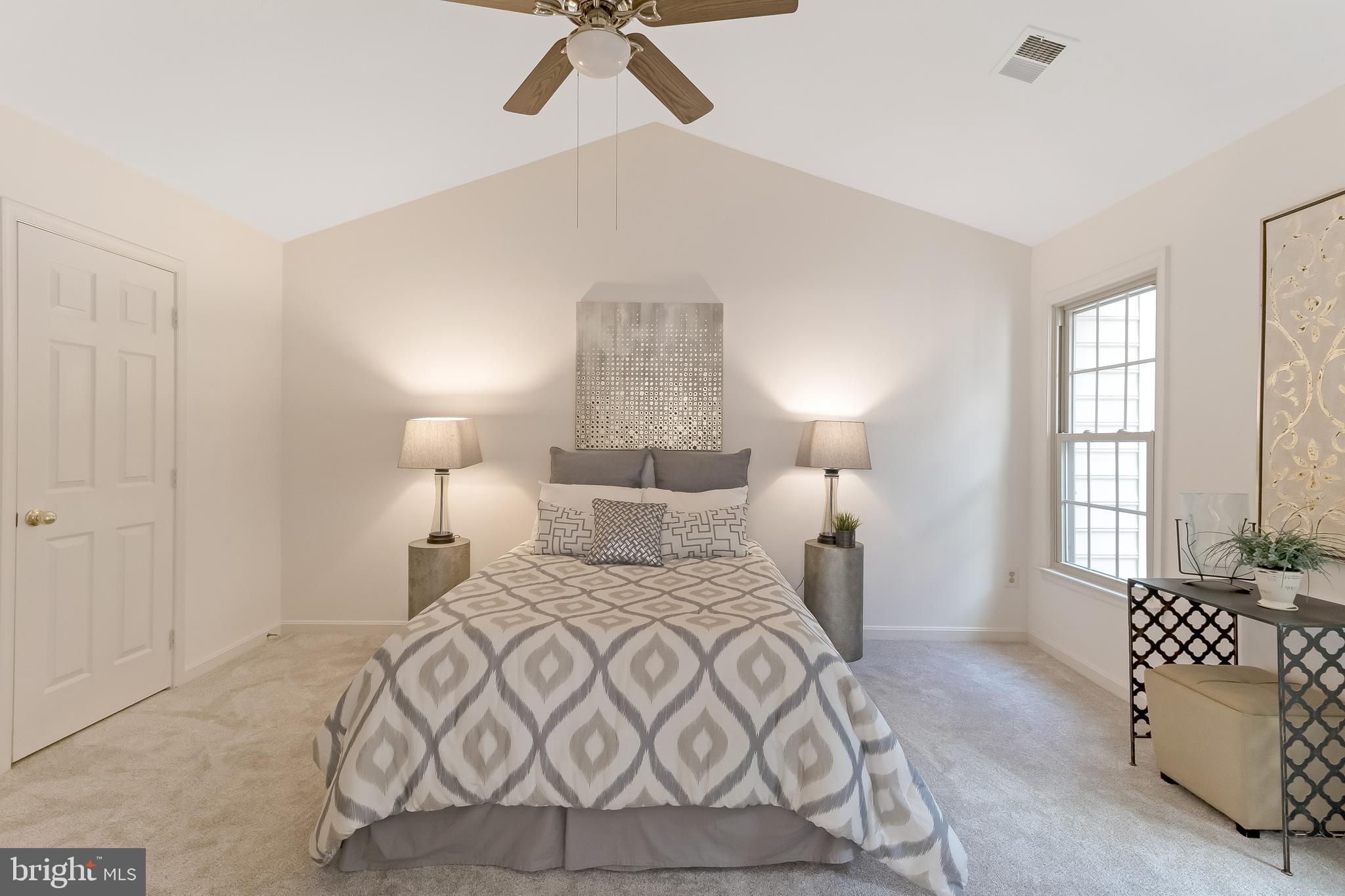 WHITLEY PARK CONDOMINIUM - Residential