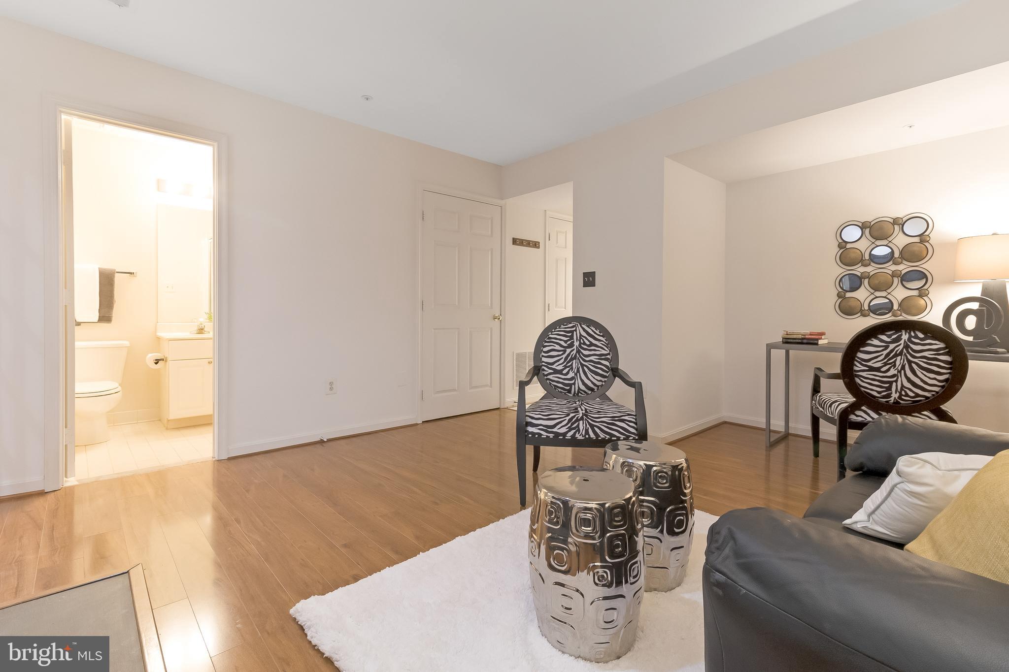 WHITLEY PARK CONDOMINIUM - Residential