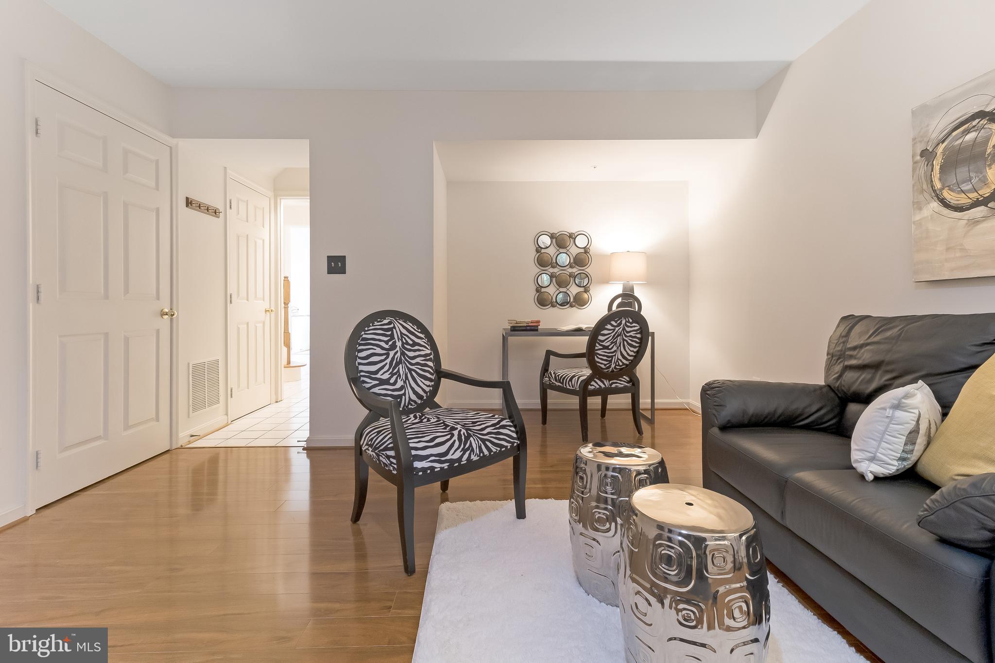 WHITLEY PARK CONDOMINIUM - Residential