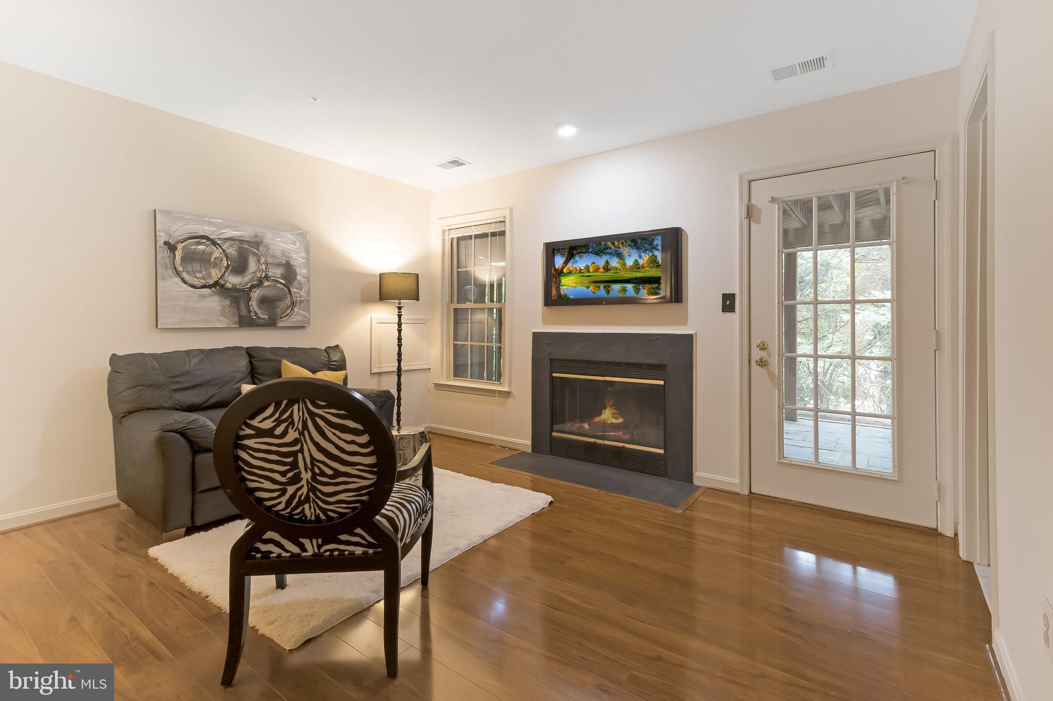 WHITLEY PARK CONDOMINIUM - Residential