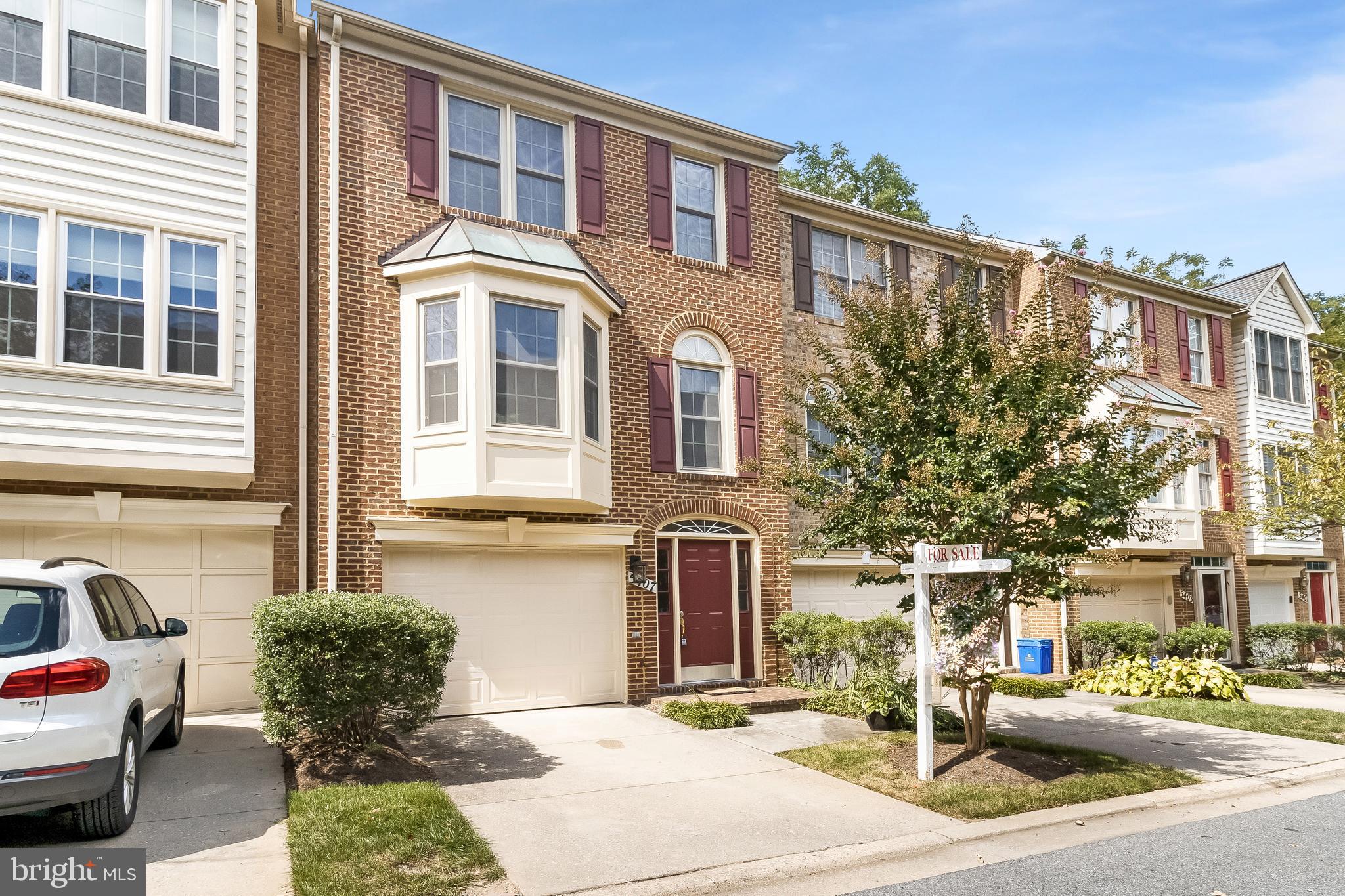 WHITLEY PARK CONDOMINIUM - Residential