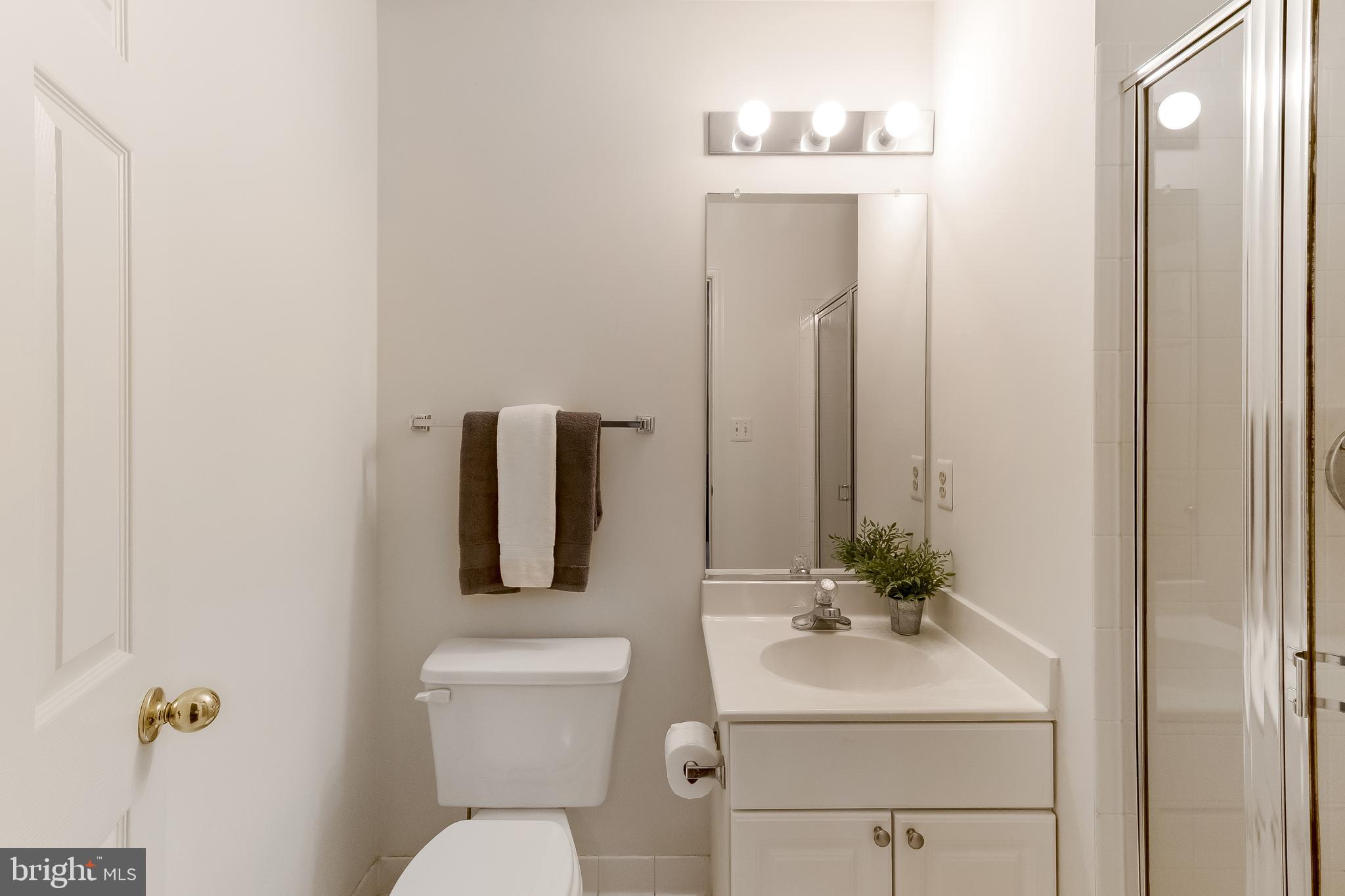 WHITLEY PARK CONDOMINIUM - Residential