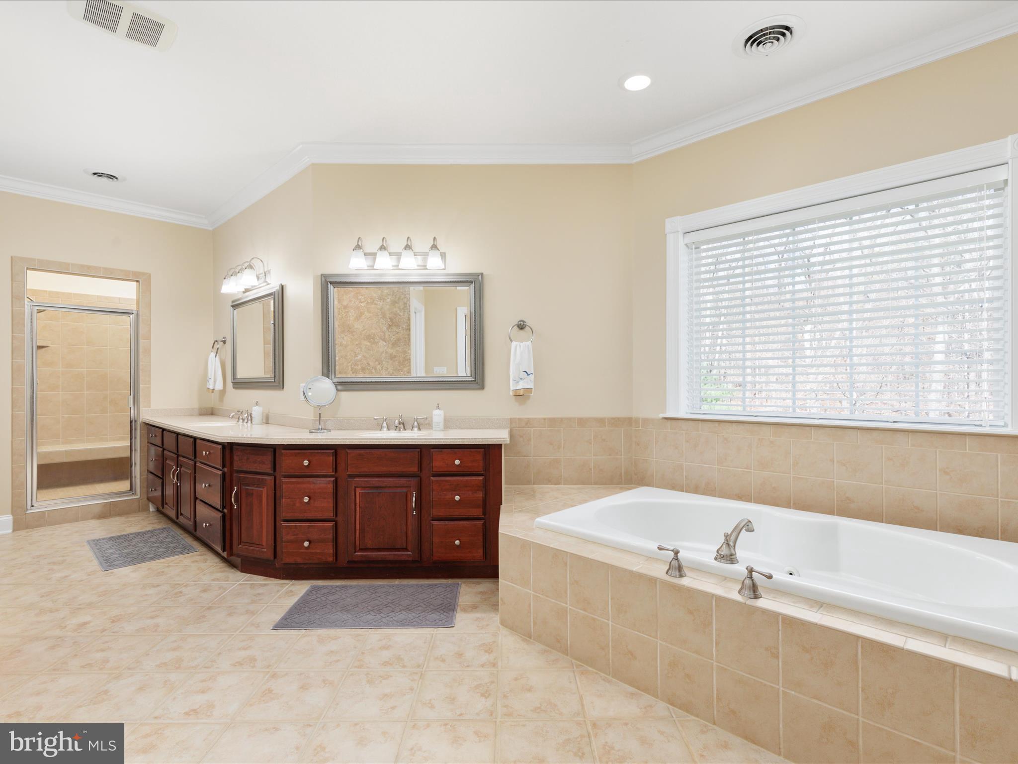 CAREFREE ACRES - Residential