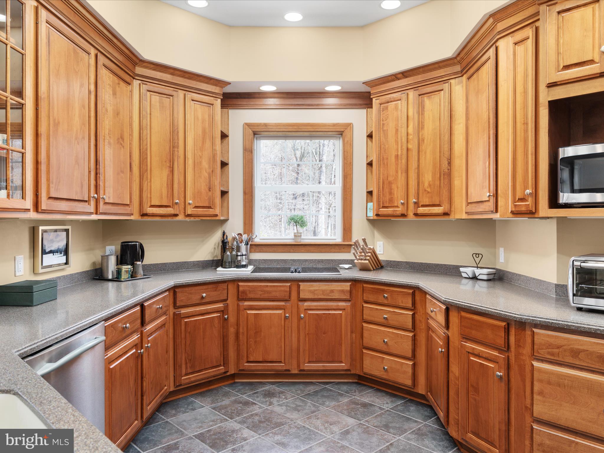 CAREFREE ACRES - Residential