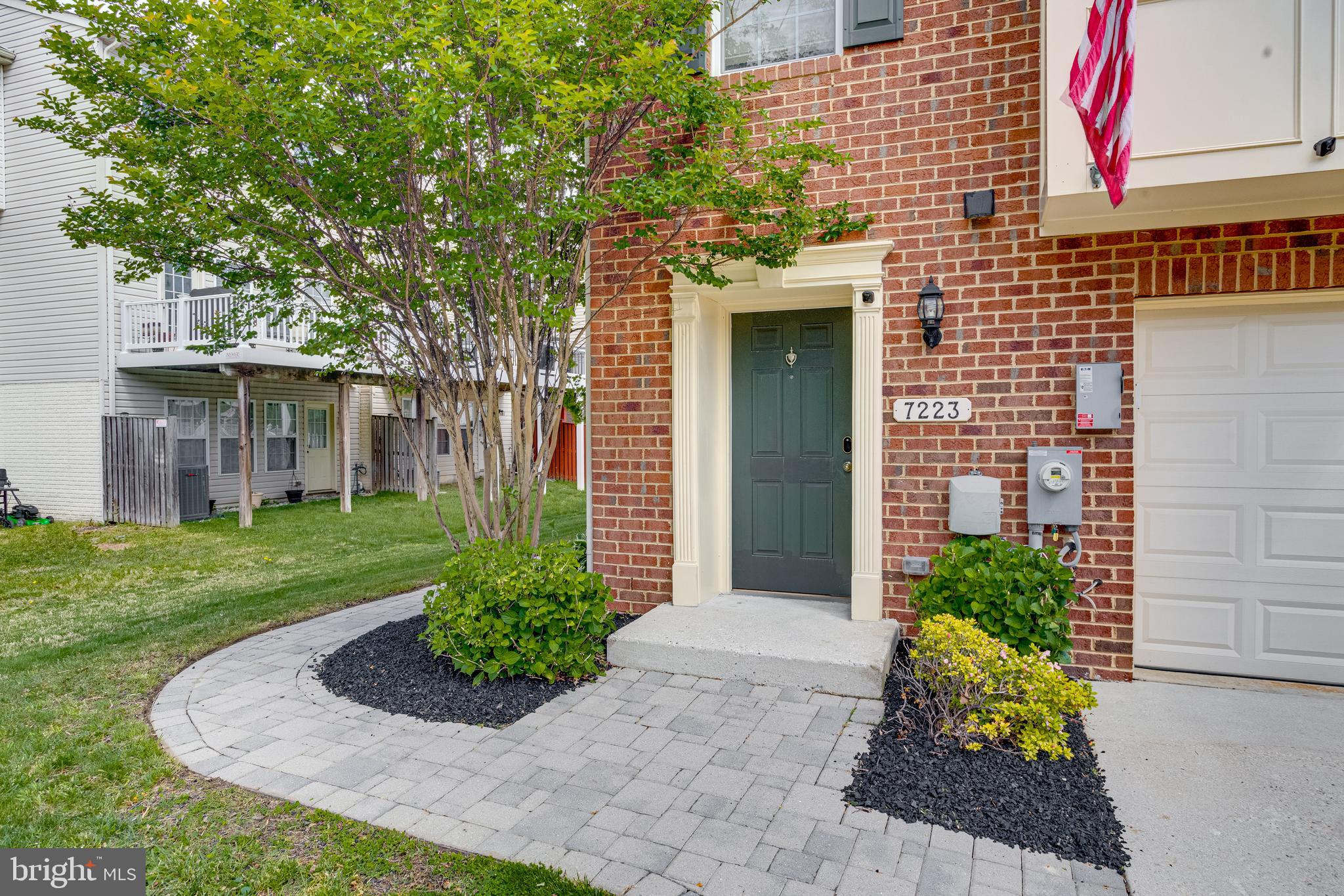 7223 MOCKINGBIRD CIRCLE