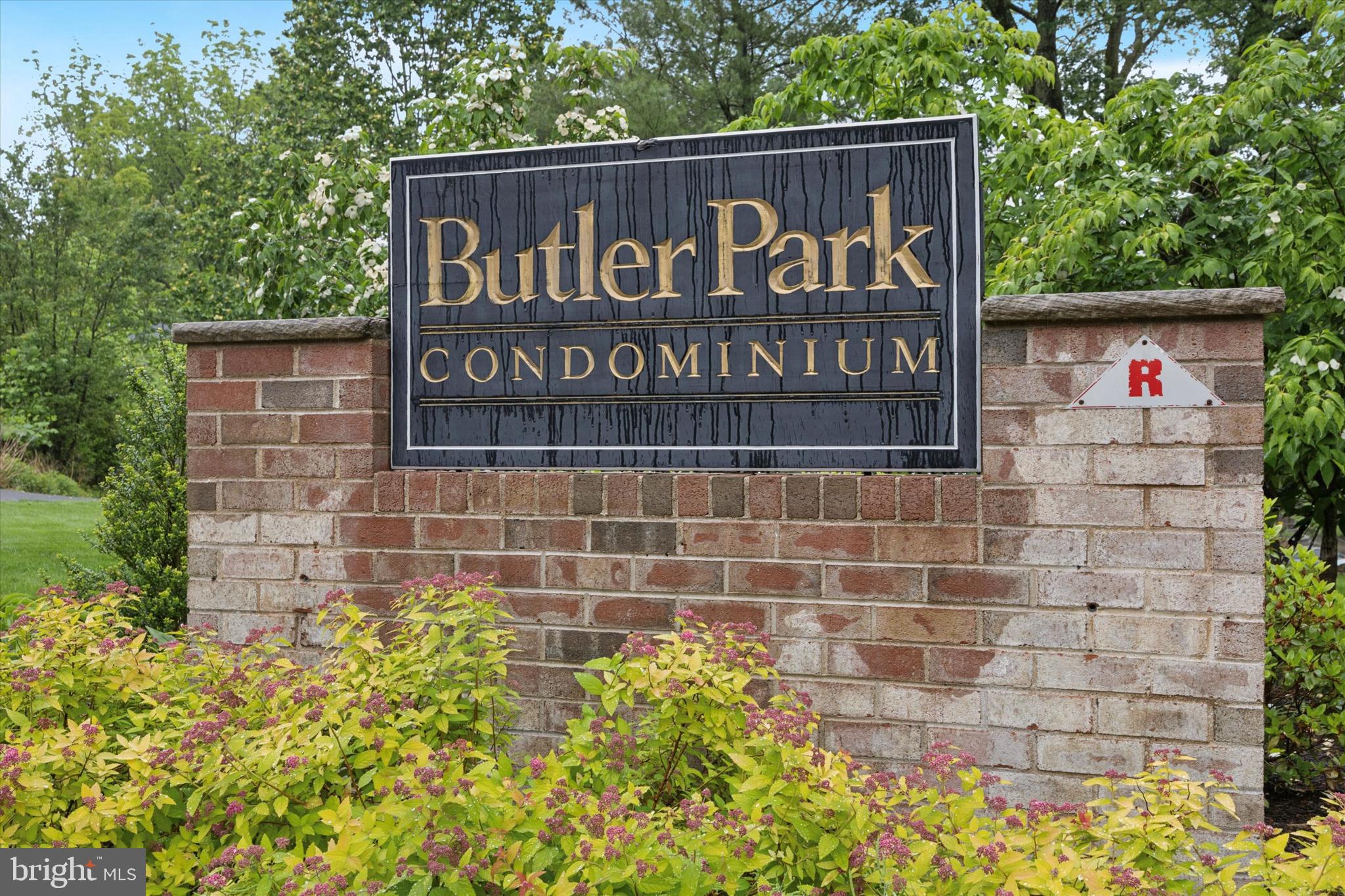 BUTLER PARK CONDO - Residential