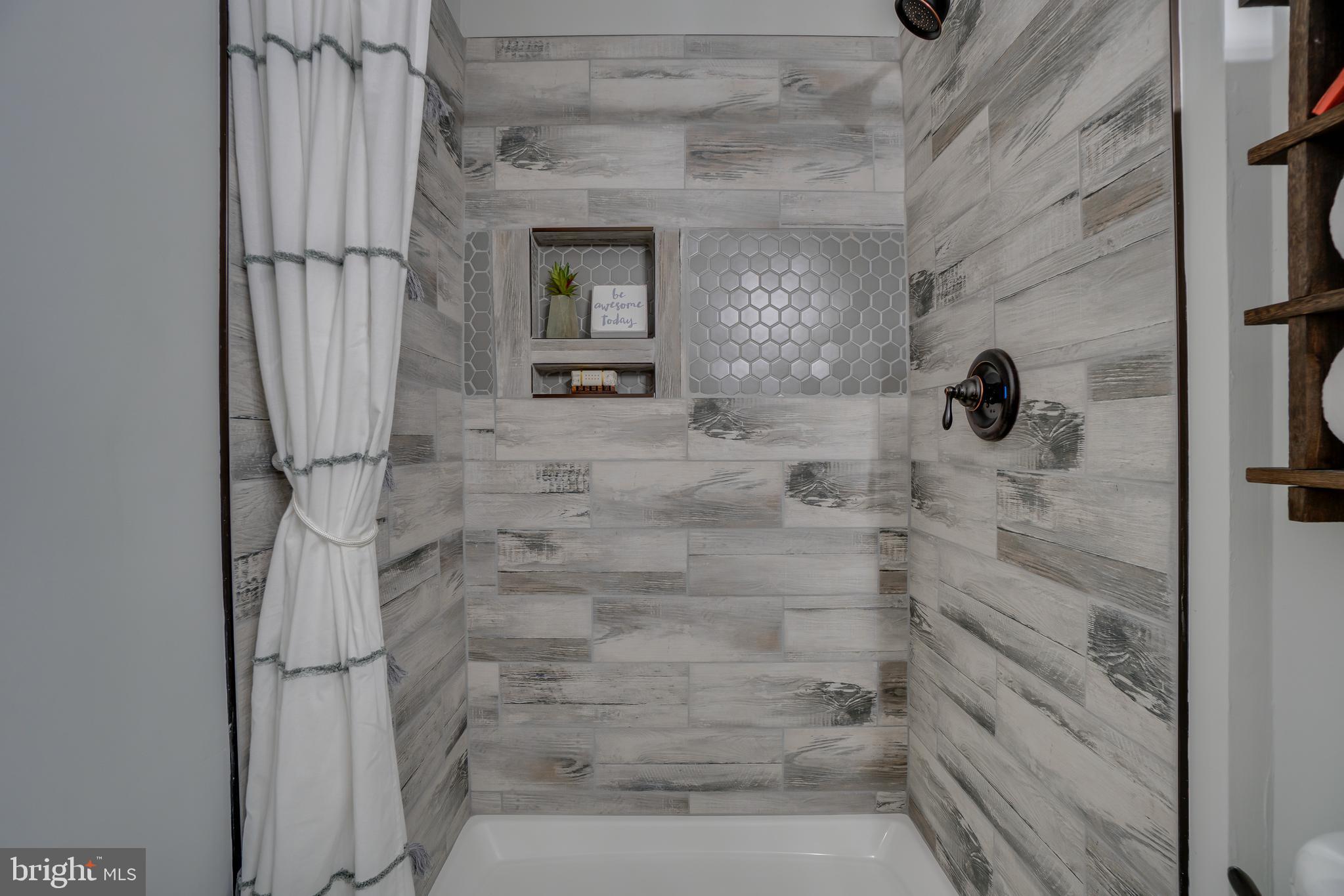 LAKE OF THE WOODS - Residential