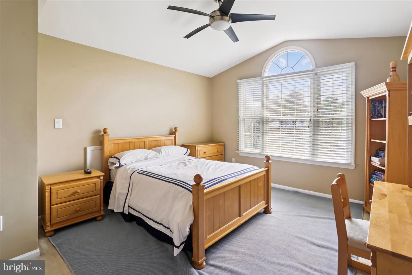 TOWER OAKS - Residential Lease