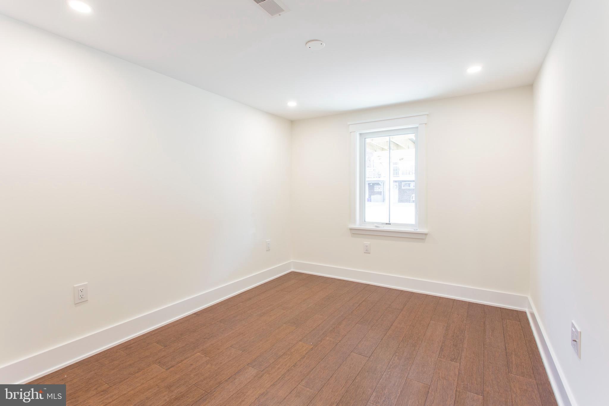 PACKER PARK - Residential Lease