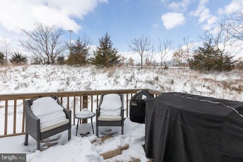 47 LANDIS COURT FALLING WATERS WV 25419