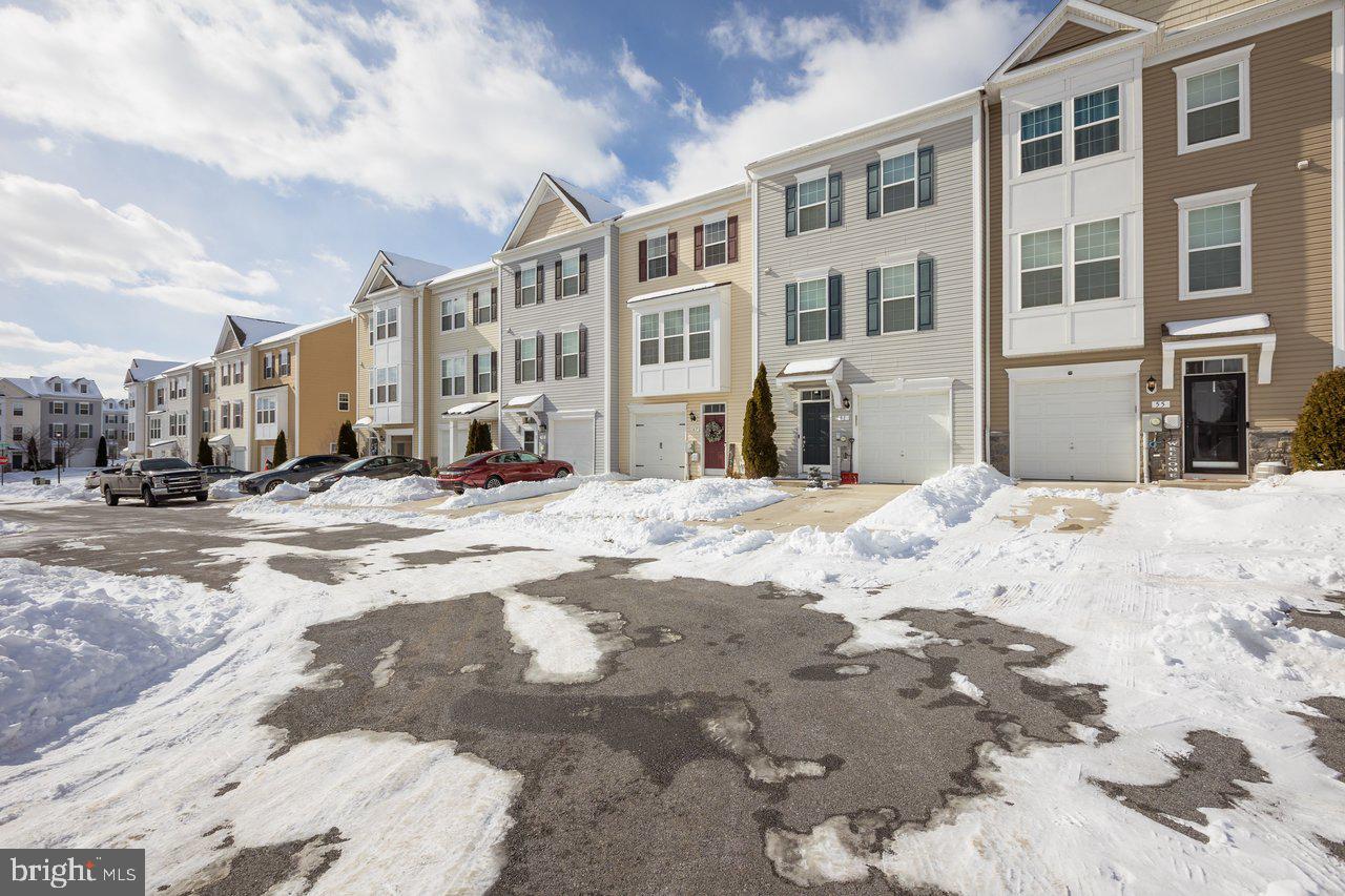 RIVERSIDE VILLAGES - Residential