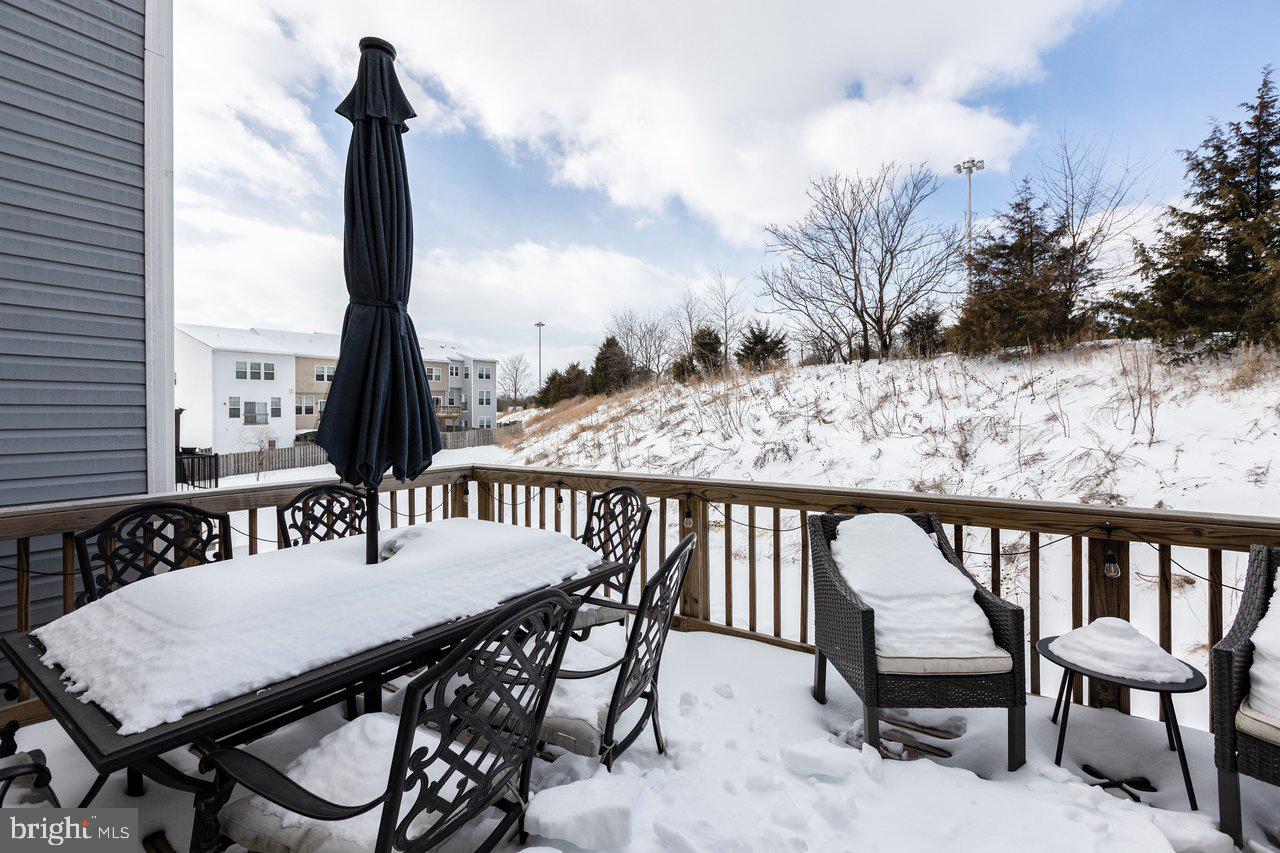 RIVERSIDE VILLAGES - Residential