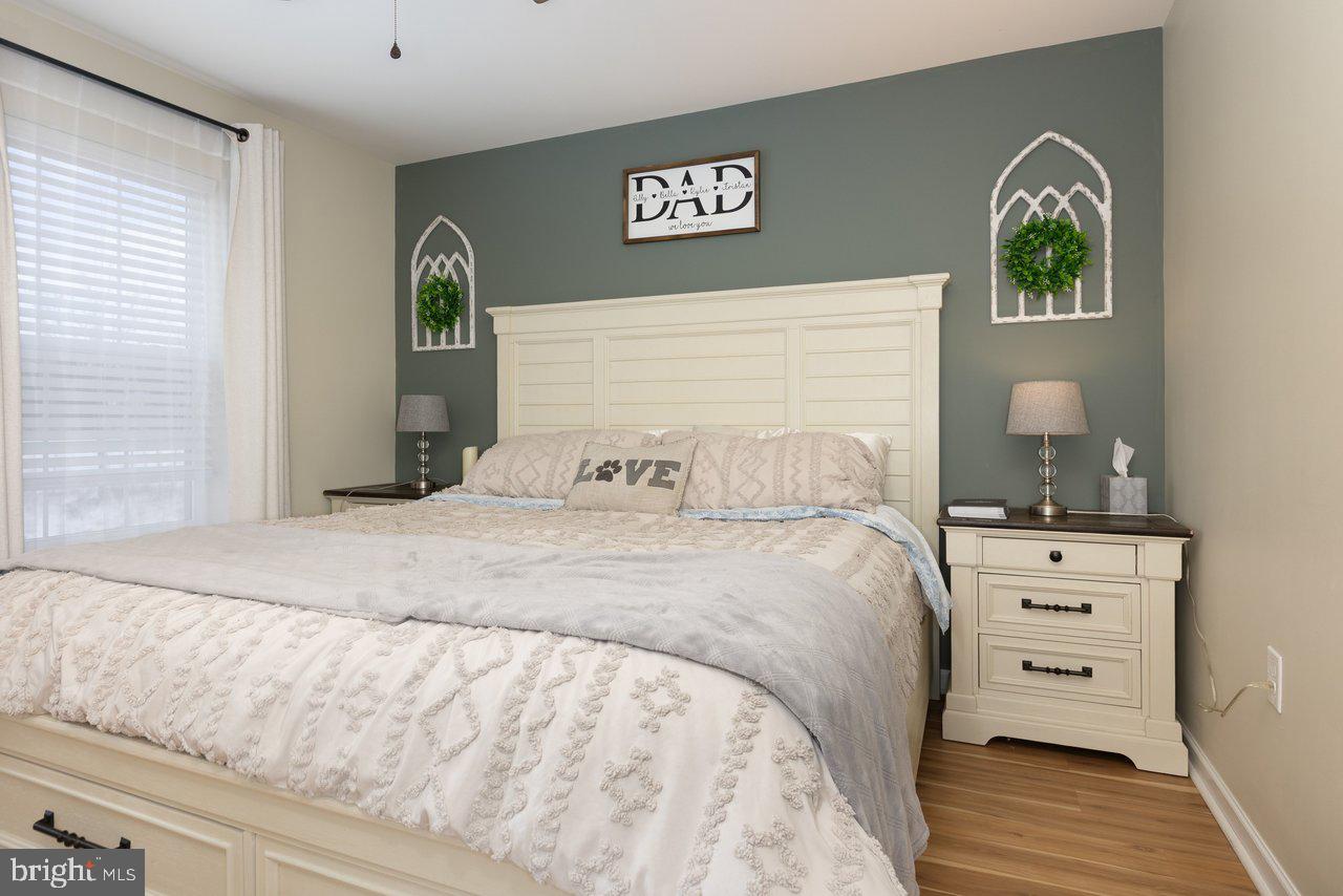 RIVERSIDE VILLAGES - Residential