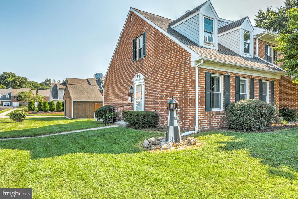 Photo of 253 HUNTINGTON DR, MOUNTVILLE, PA 17554 (MLS # PALA2038612)