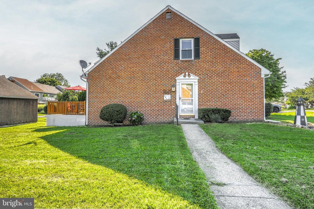 Photo of 253 HUNTINGTON DR, MOUNTVILLE, PA 17554 (MLS # PALA2038612)