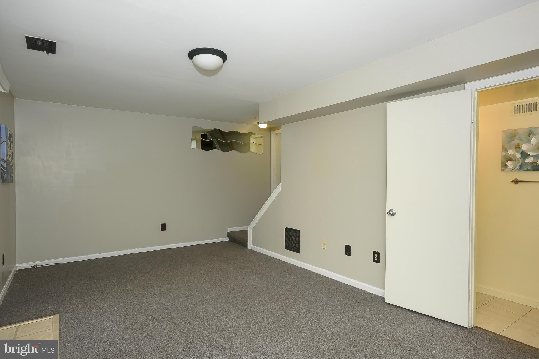 ELIZABETHS LANDING - Residential