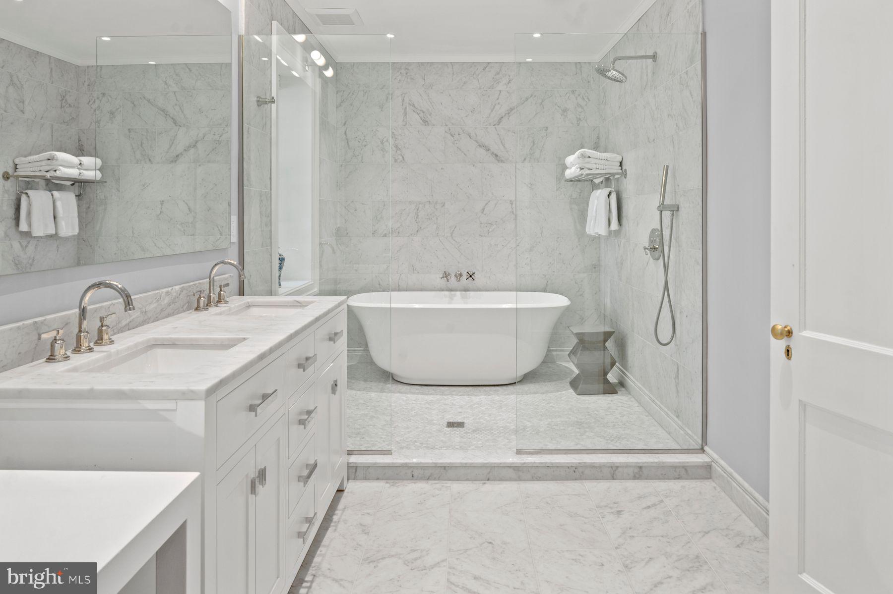 CHESTNUT HILL - Residential