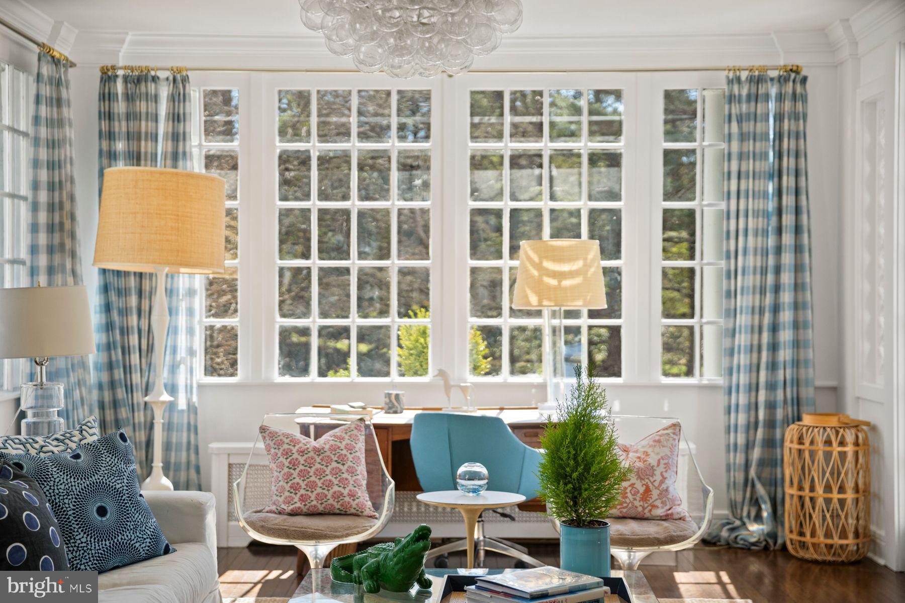 CHESTNUT HILL - Residential