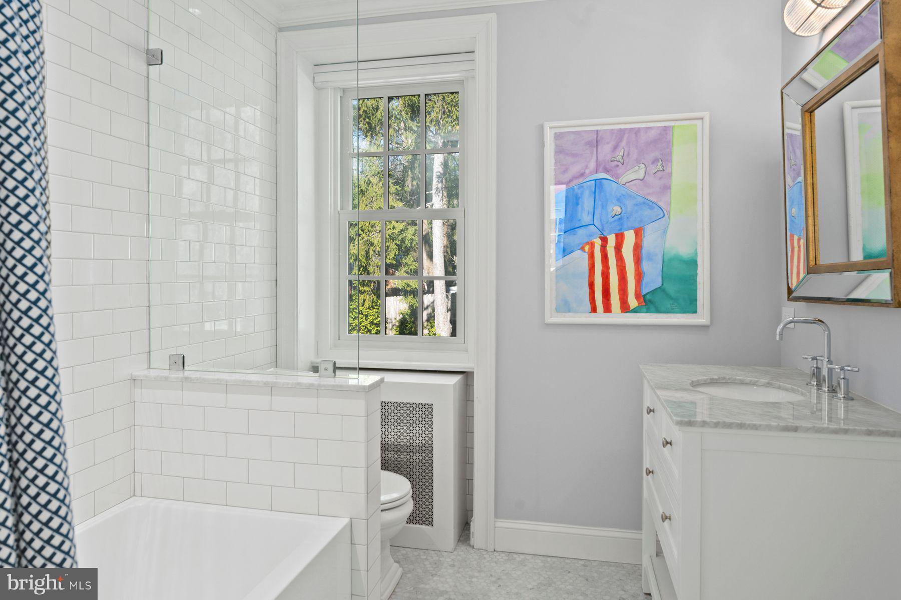 CHESTNUT HILL - Residential