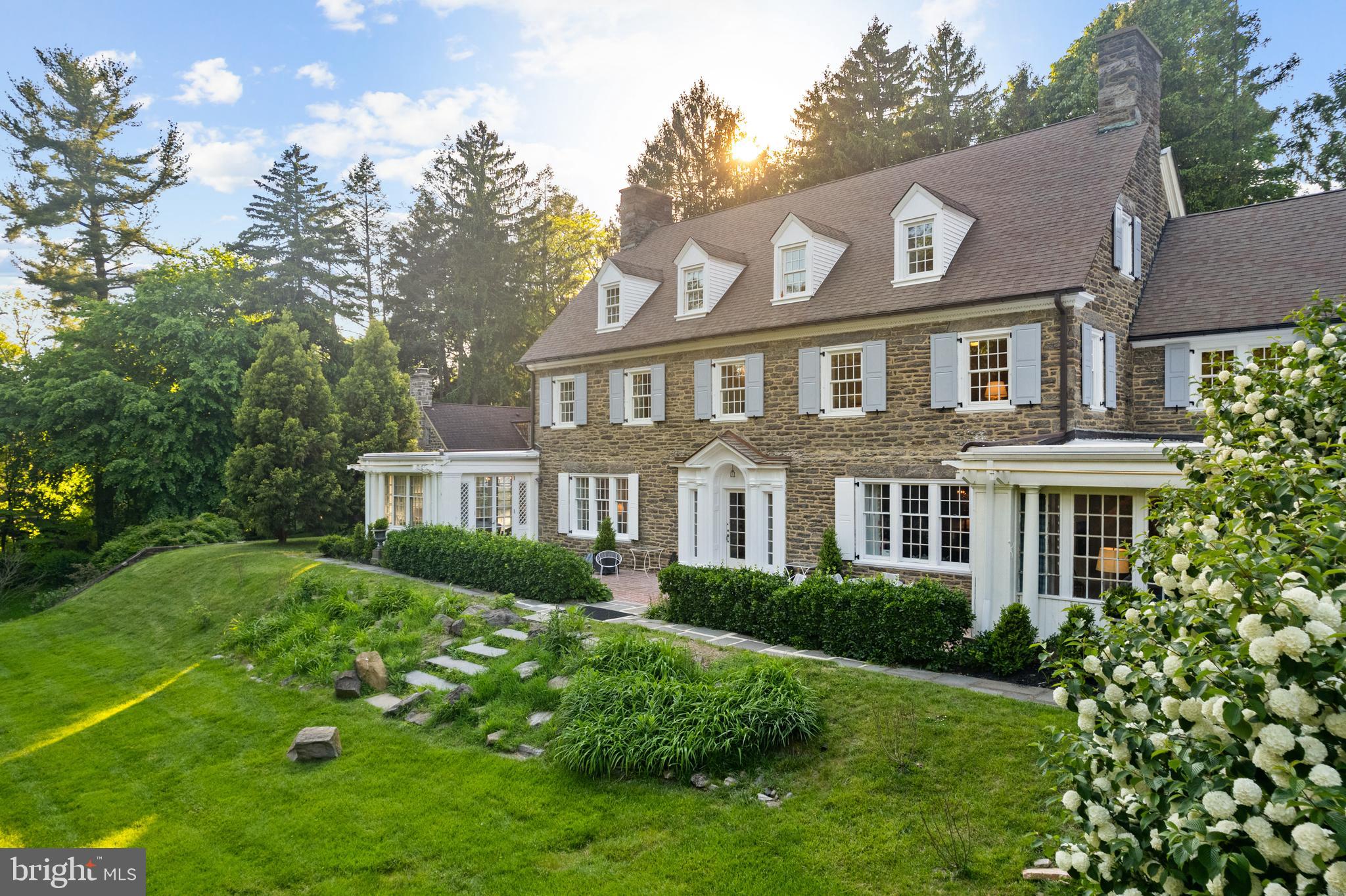 CHESTNUT HILL - Residential