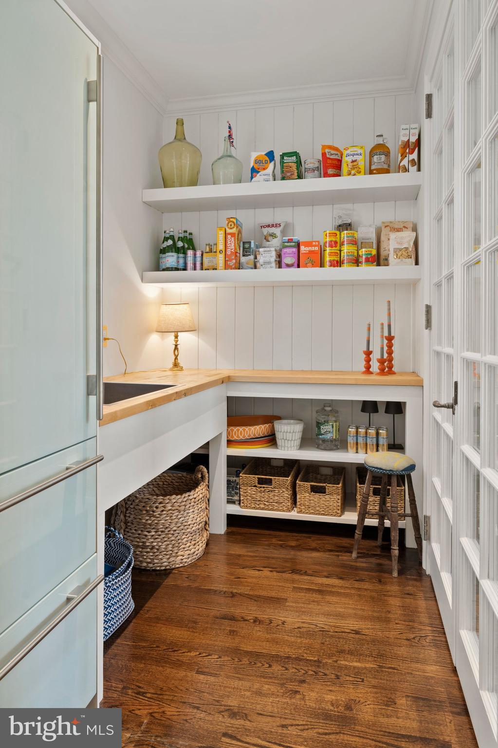 CHESTNUT HILL - Residential