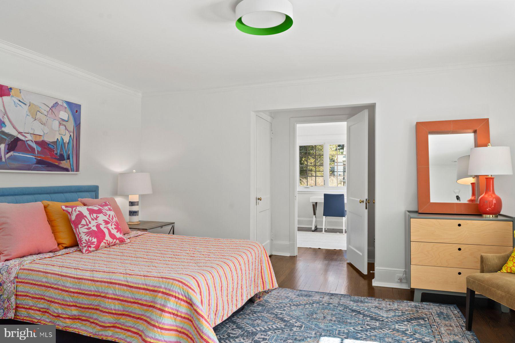 CHESTNUT HILL - Residential