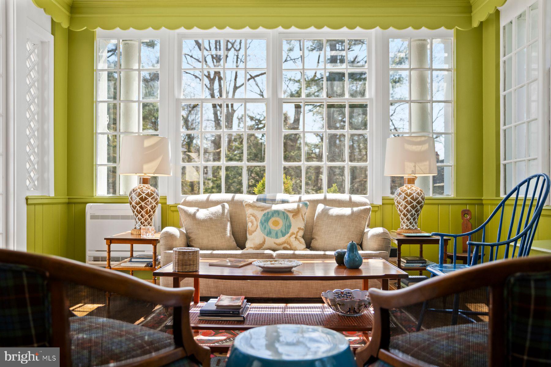 CHESTNUT HILL - Residential